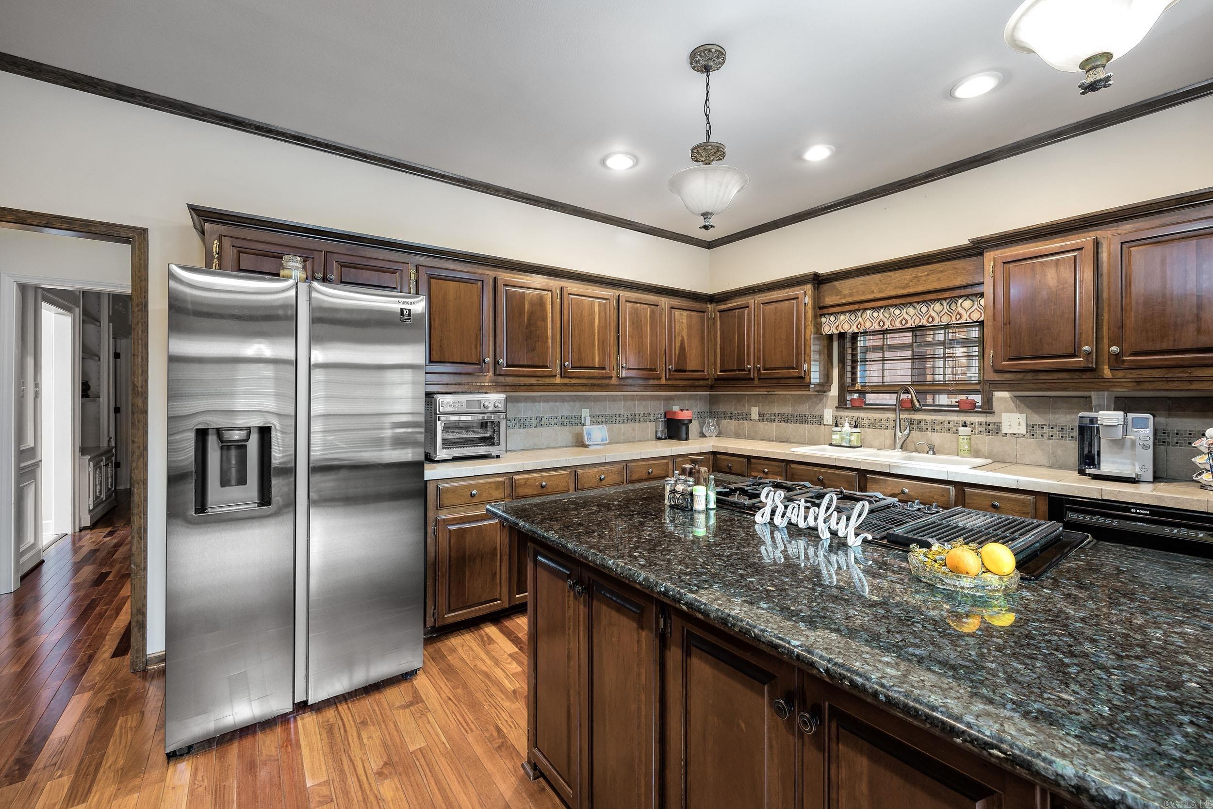 PLEASANT VALLEY ESTATES - Residential