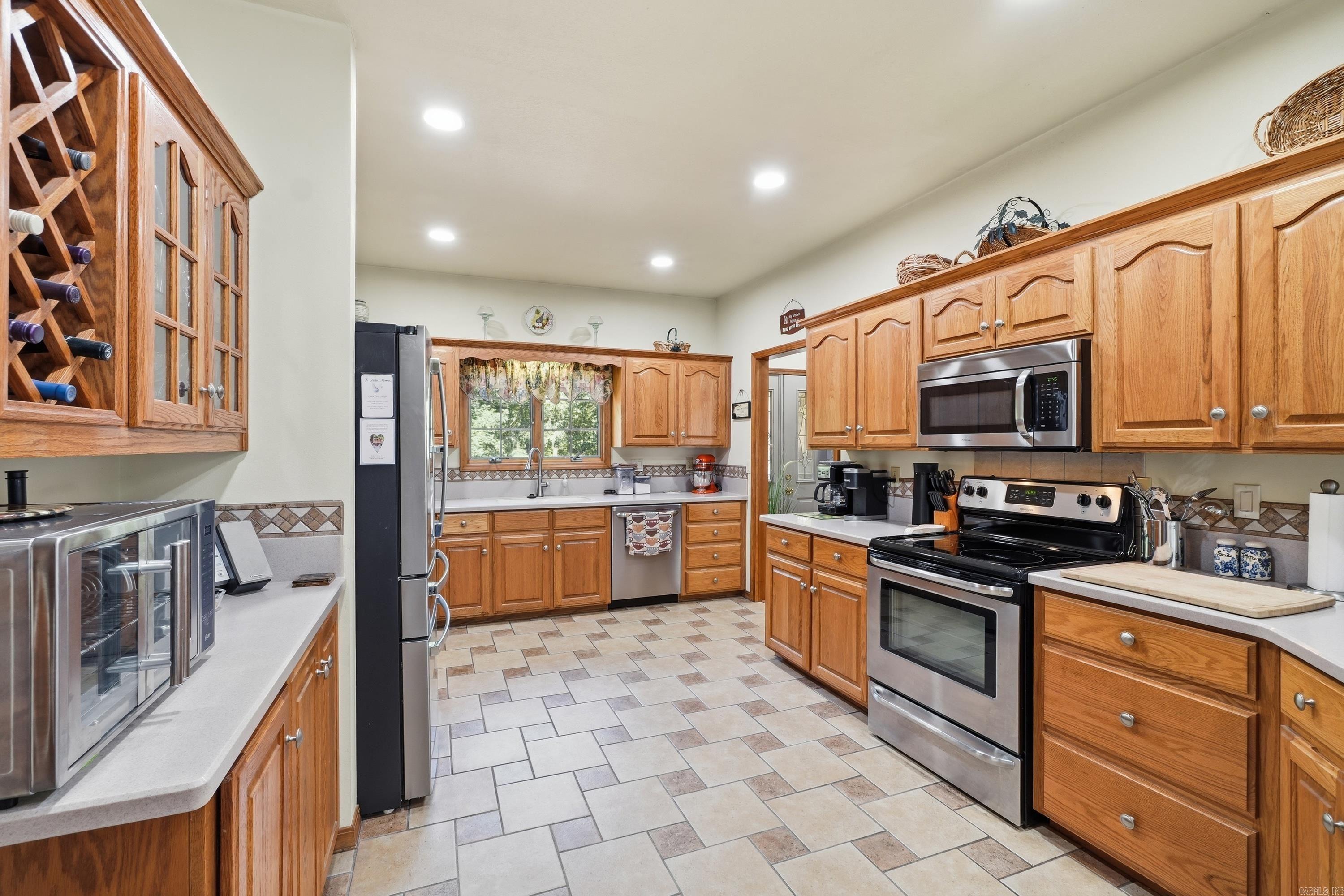 CASTLE RIDGE - Residential