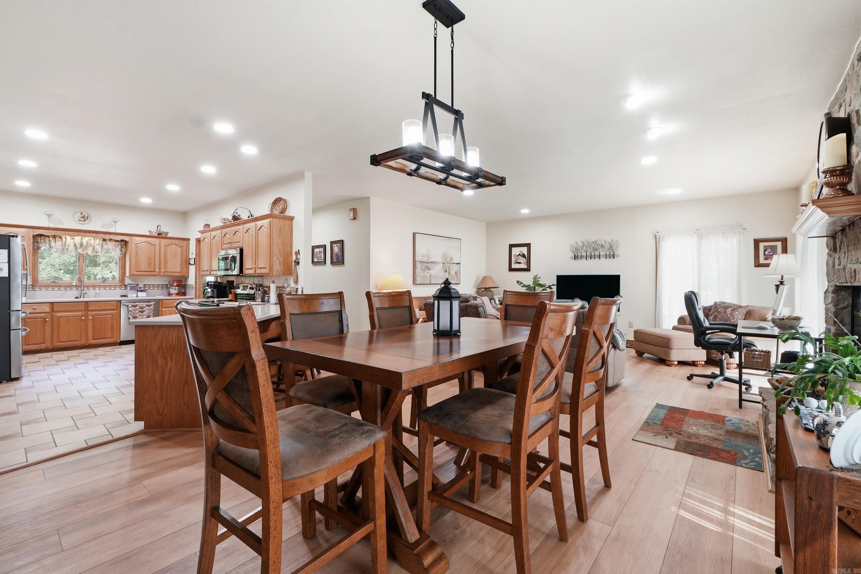 CASTLE RIDGE - Residential