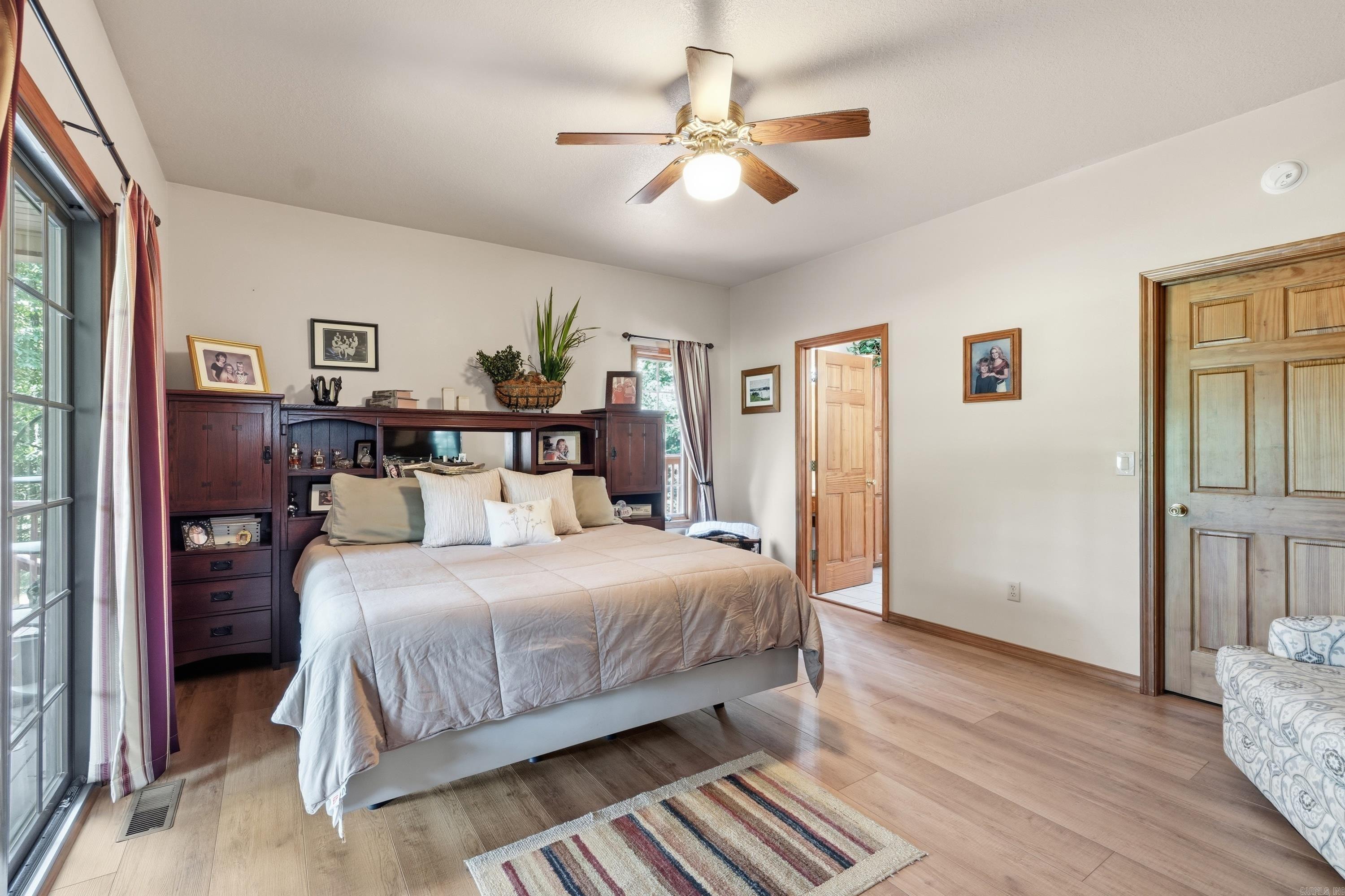 CASTLE RIDGE - Residential