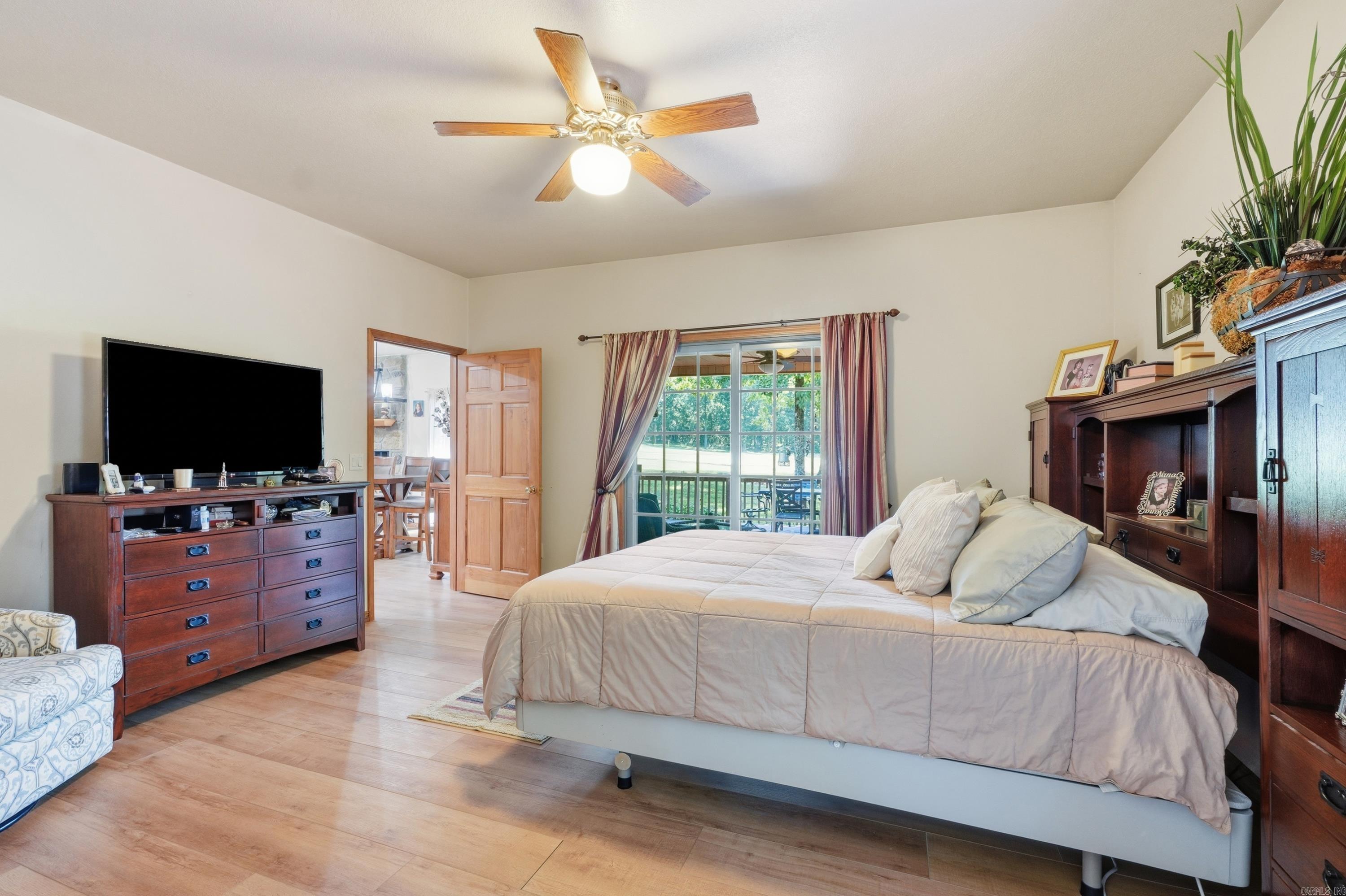 CASTLE RIDGE - Residential