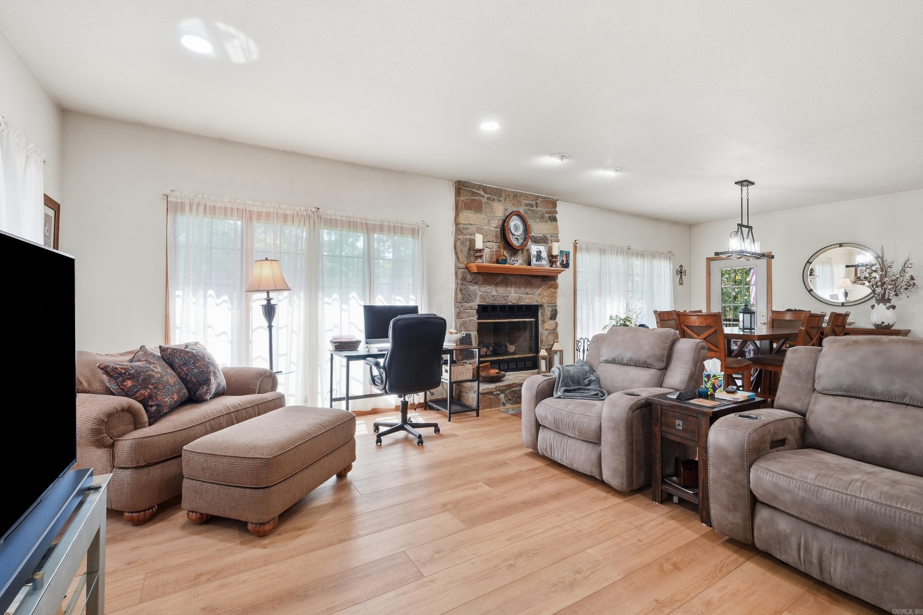 CASTLE RIDGE - Residential