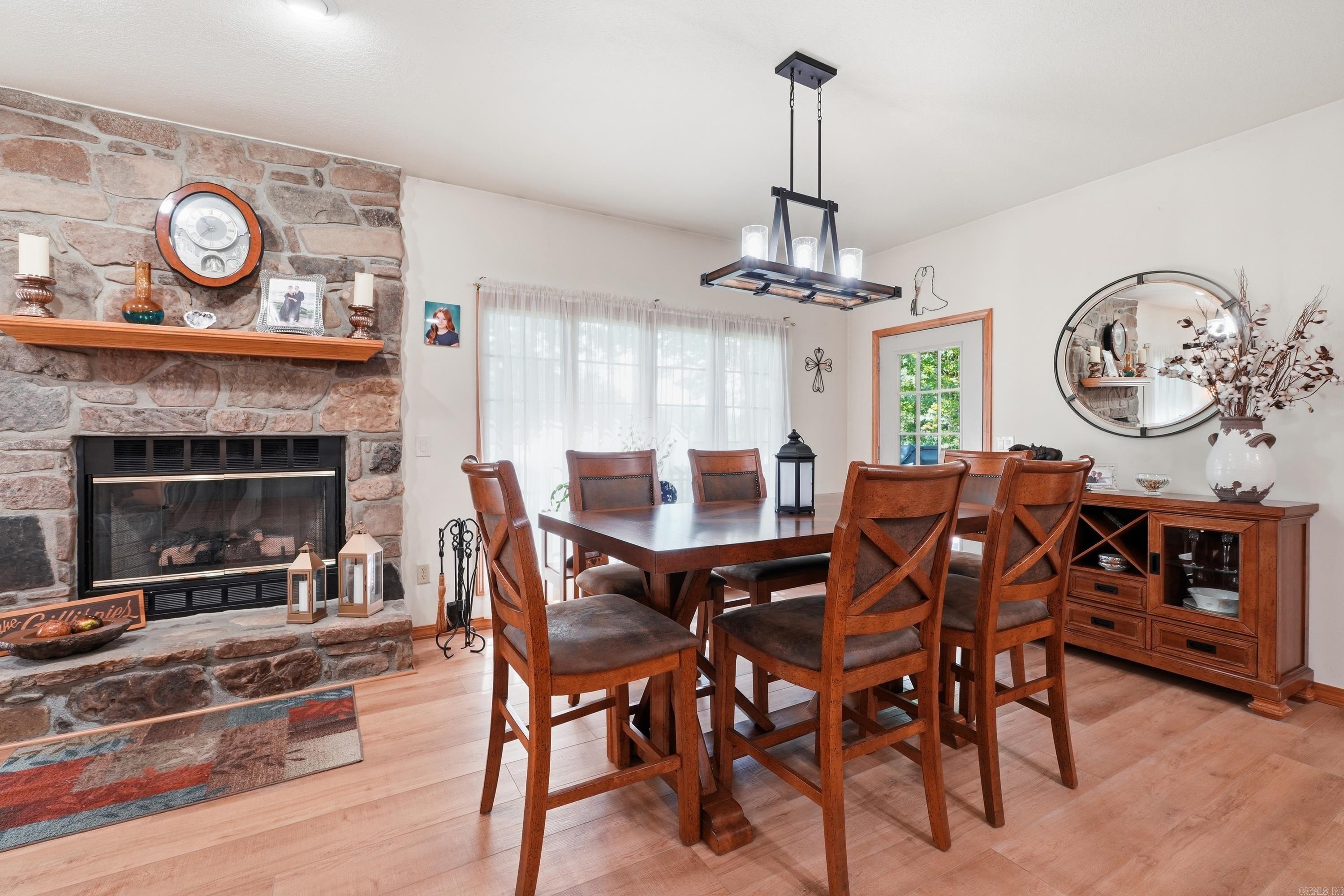 CASTLE RIDGE - Residential