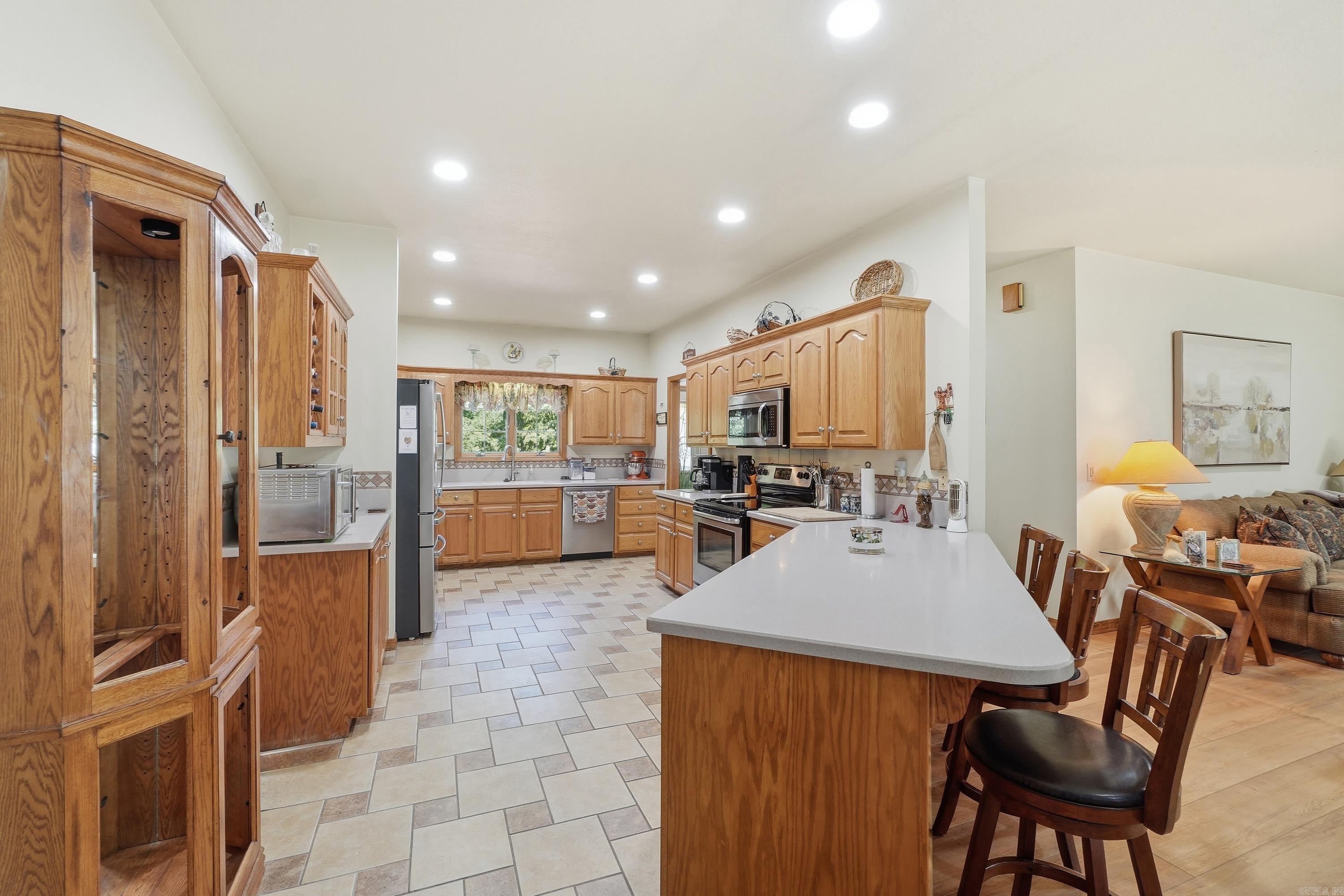 CASTLE RIDGE - Residential