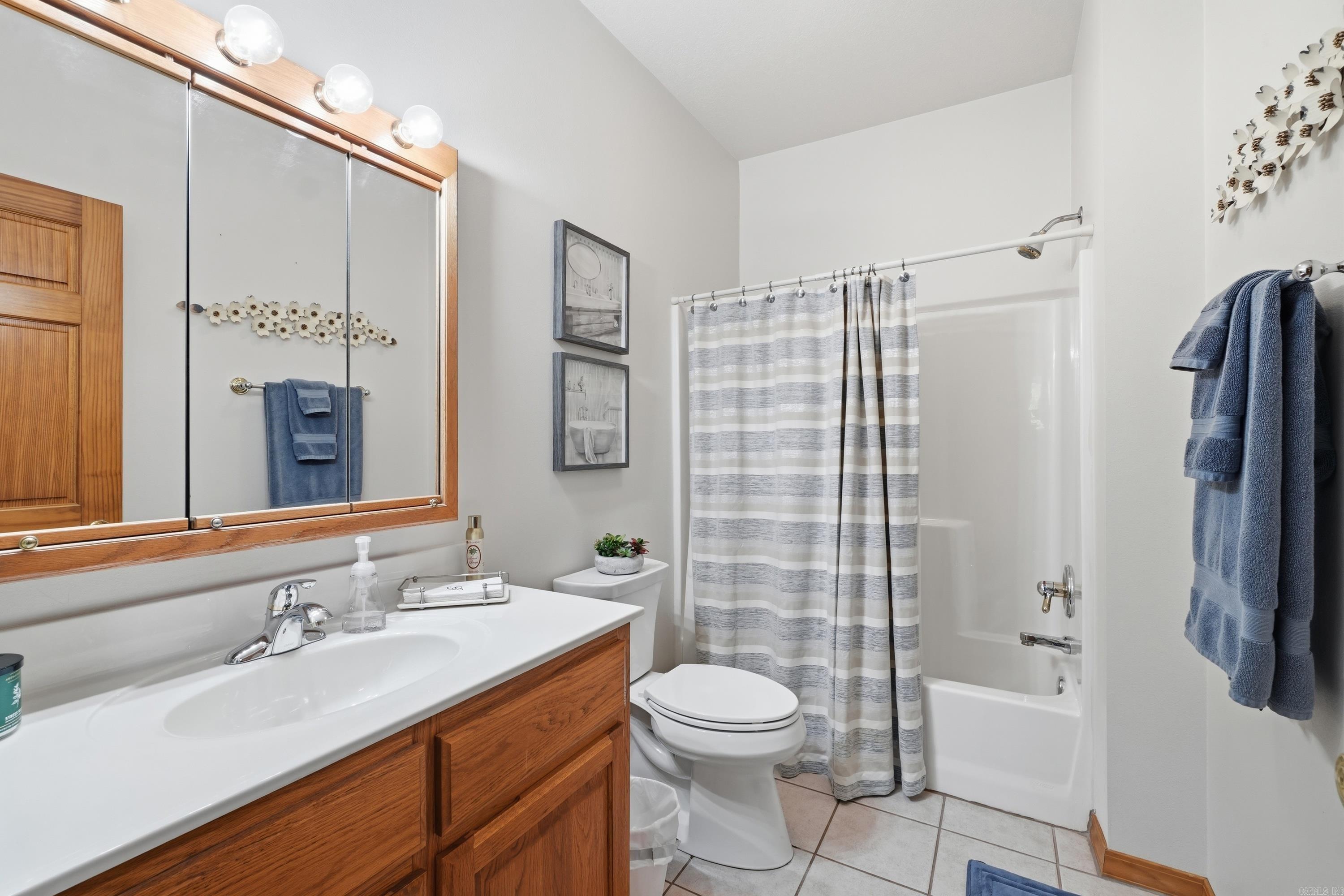 CASTLE RIDGE - Residential