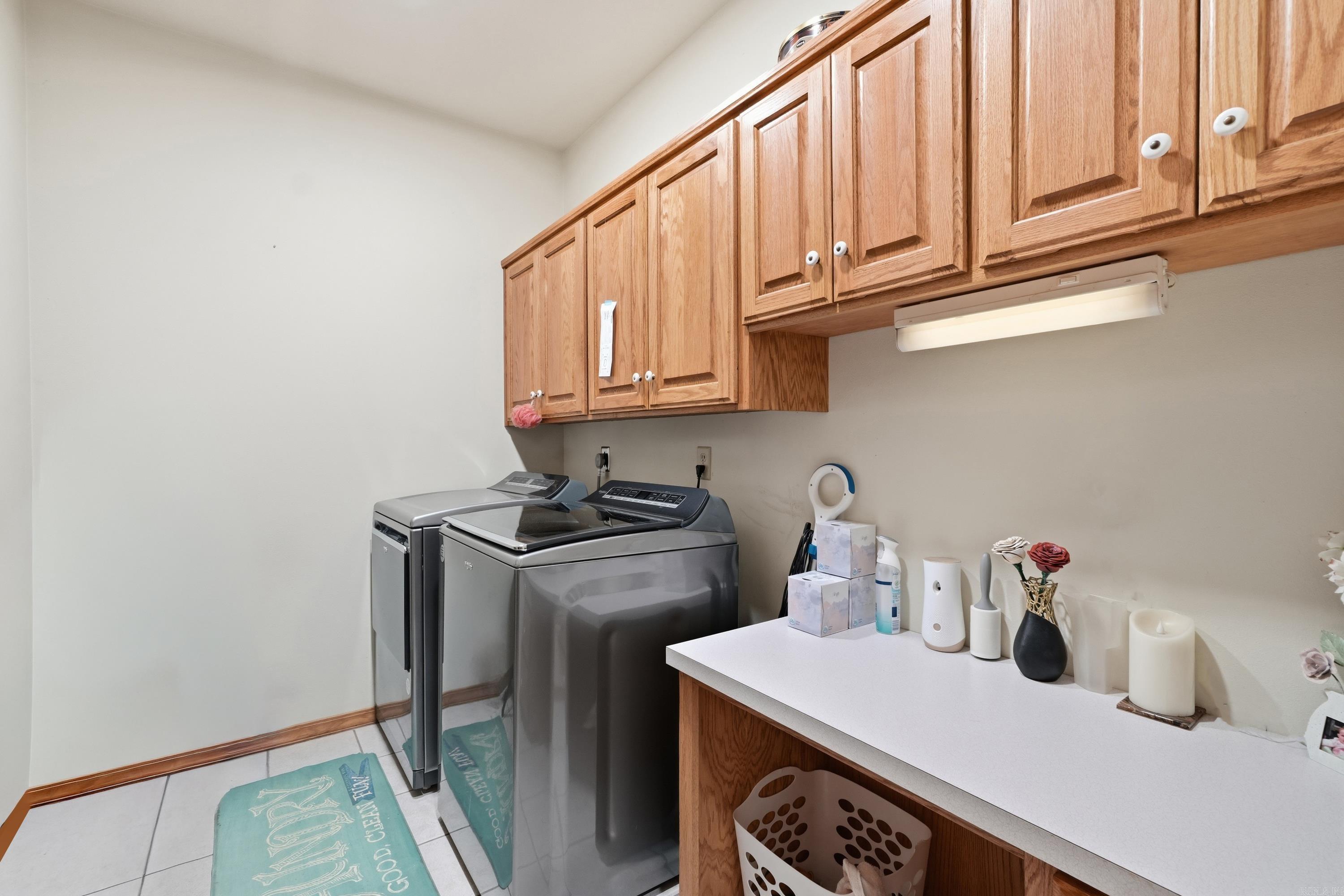 CASTLE RIDGE - Residential
