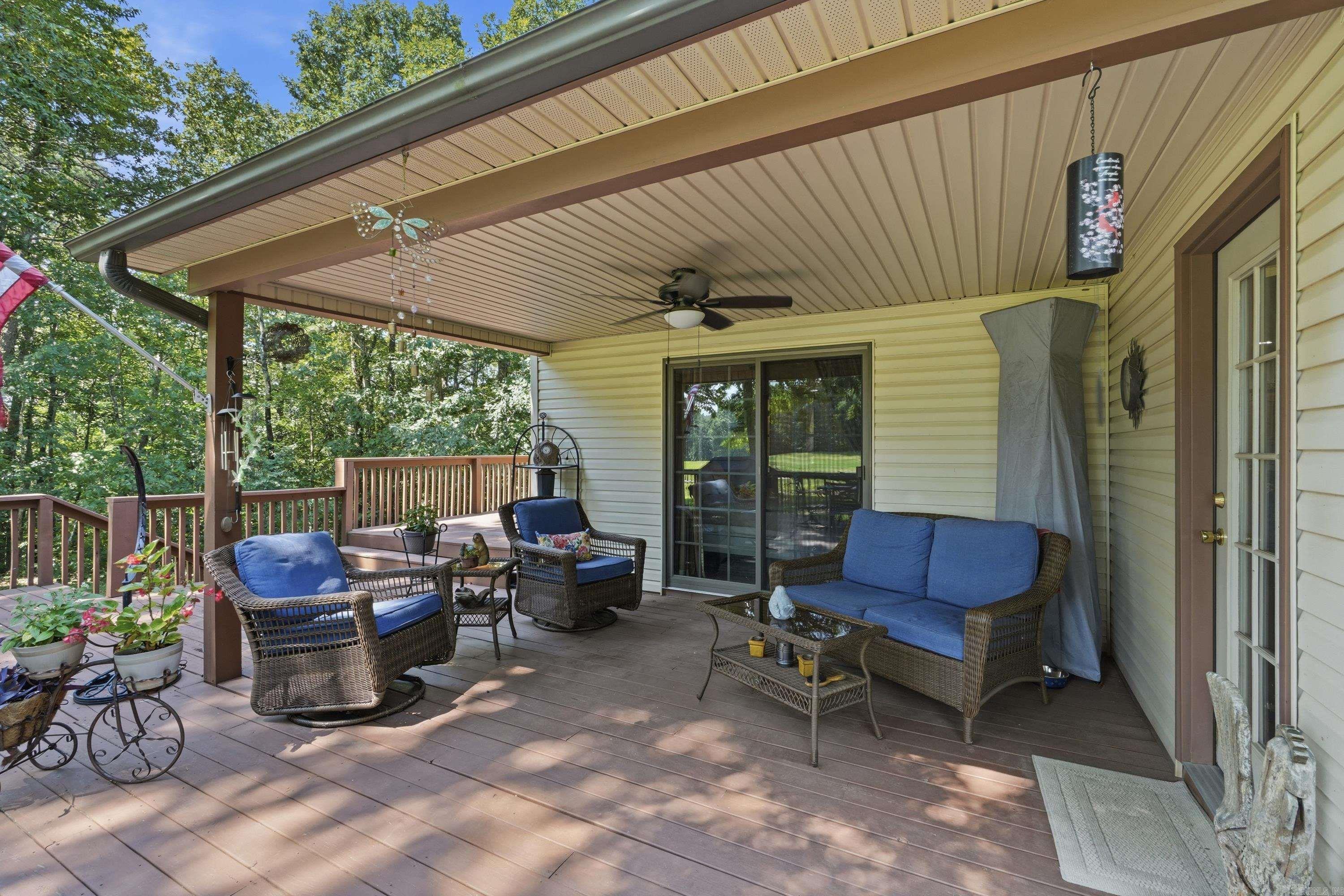 CASTLE RIDGE - Residential