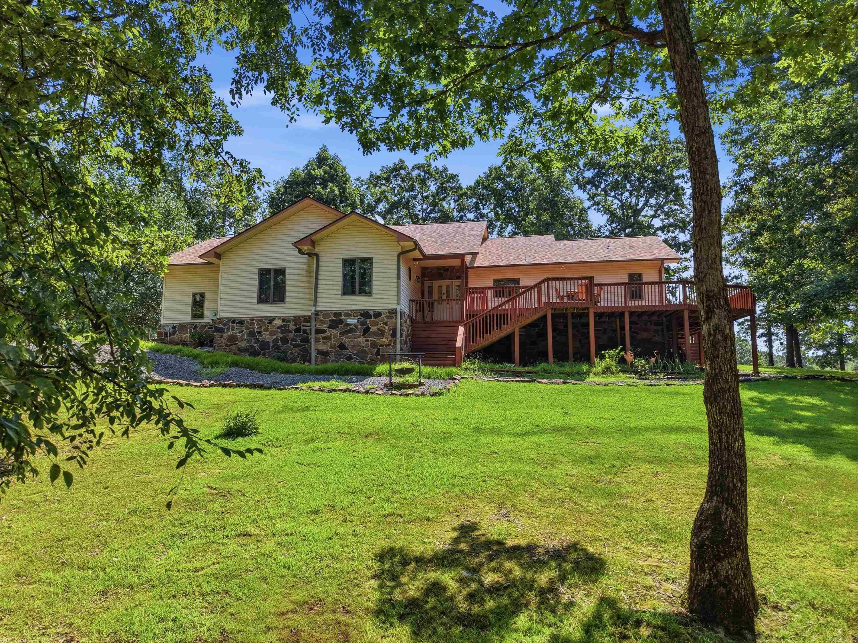 CASTLE RIDGE - Residential