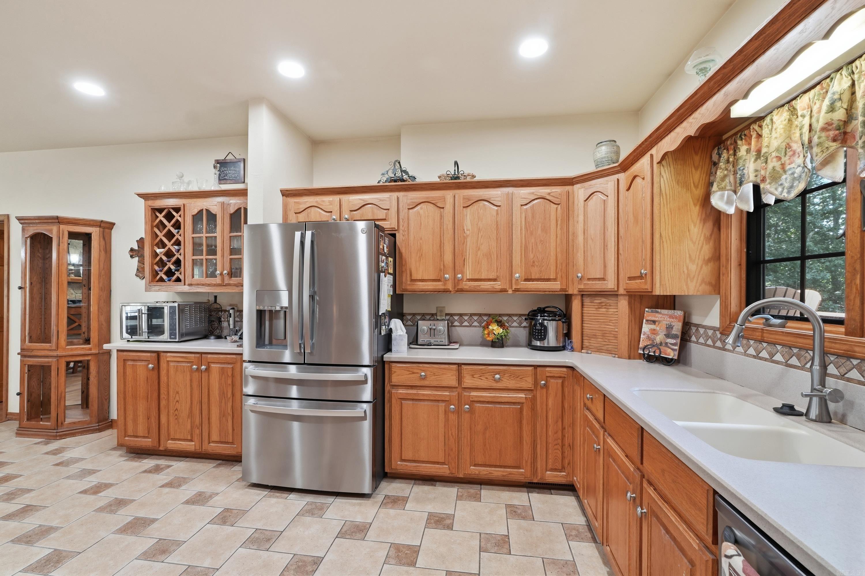 CASTLE RIDGE - Residential