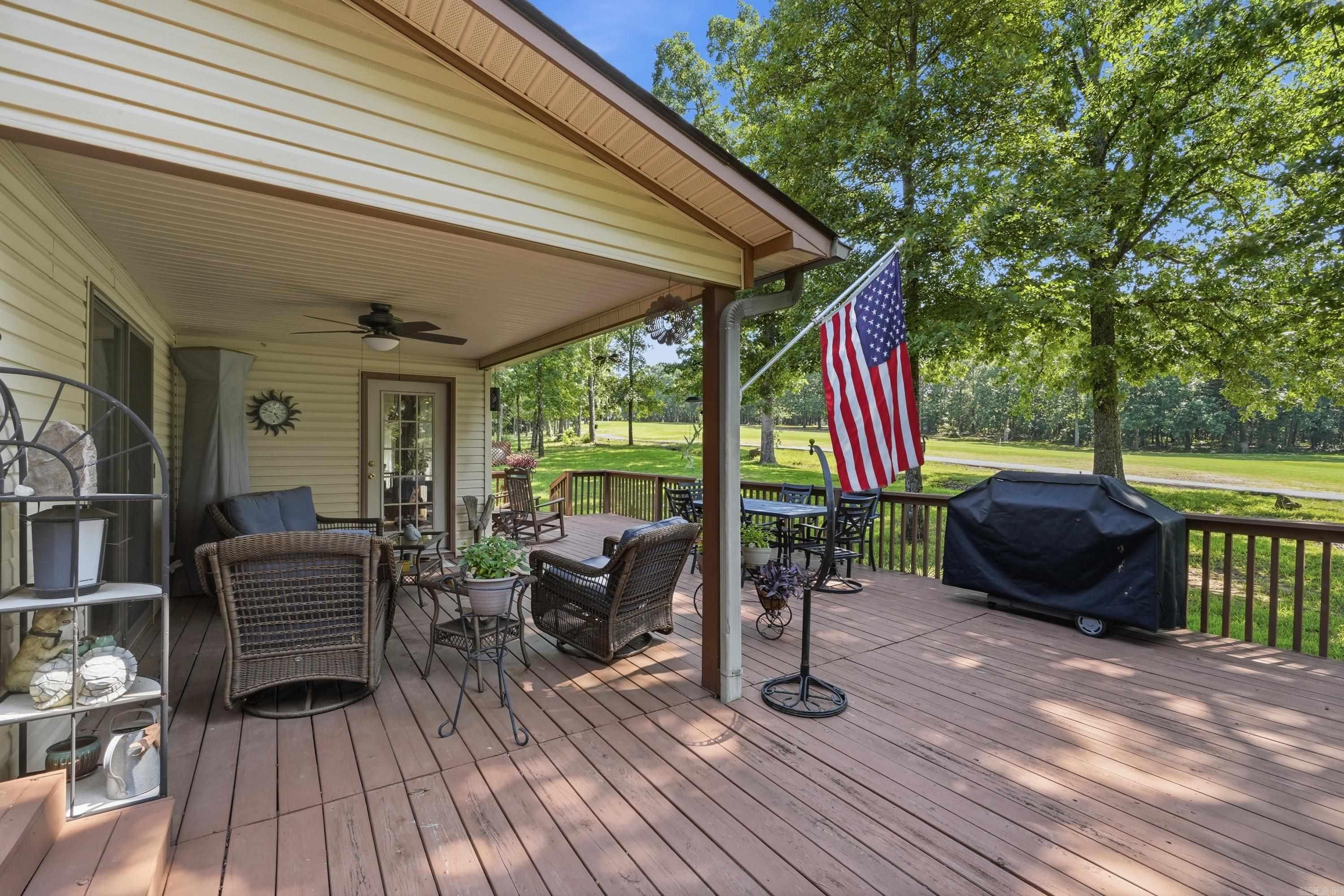 CASTLE RIDGE - Residential