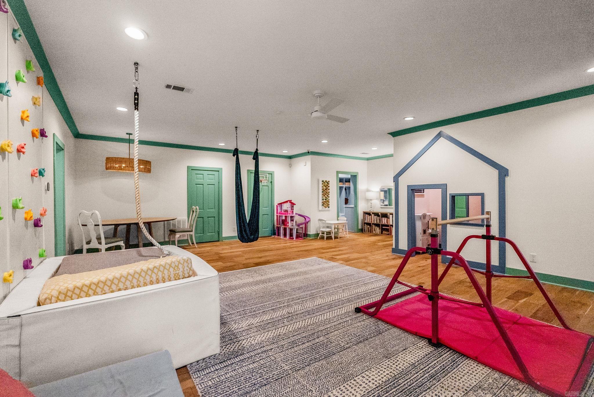 PROSPECT TERRACE - Residential