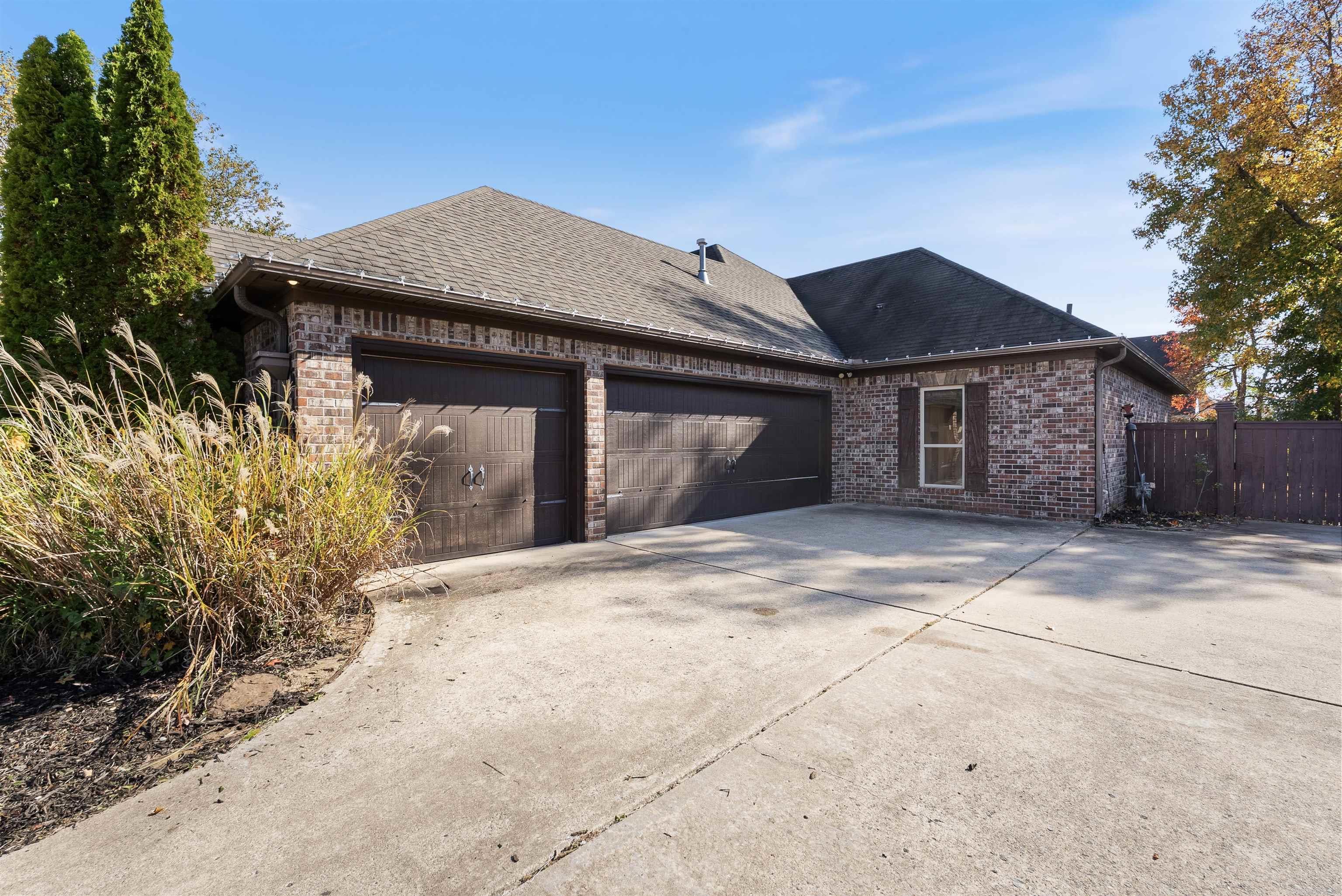 FIELDSTONE - Residential
