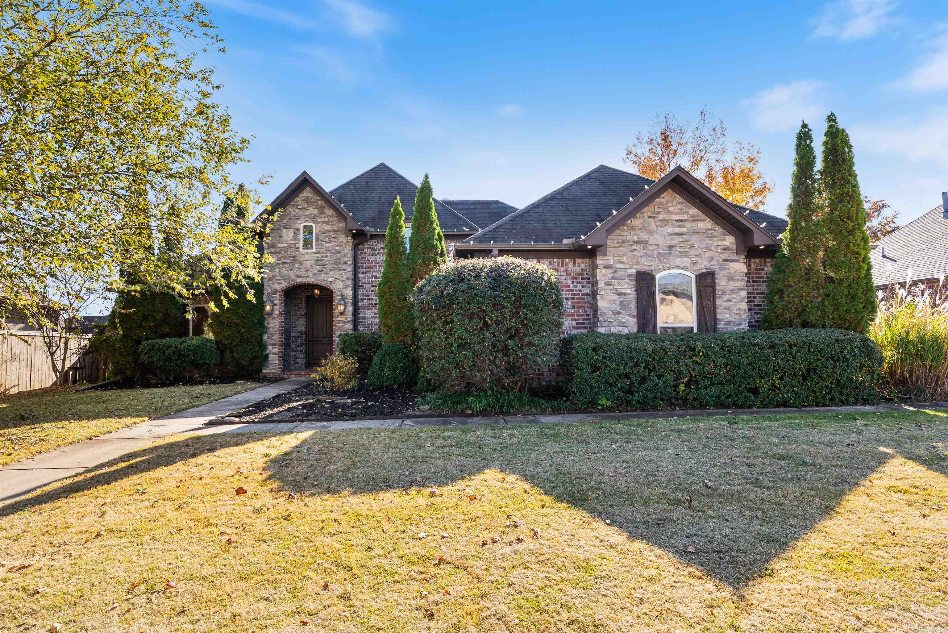 FIELDSTONE - Residential
