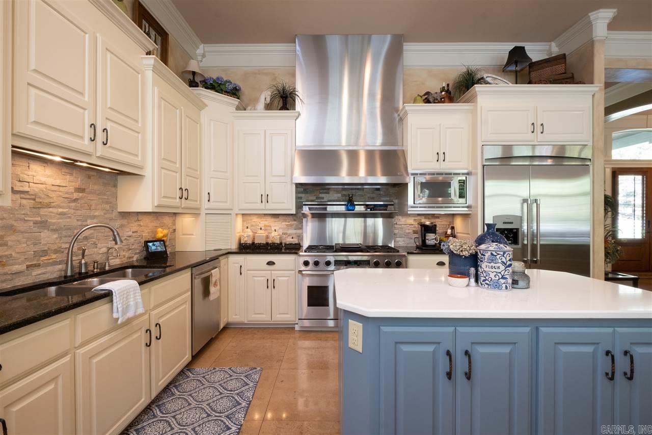 CHENAL DOWNS - Residential