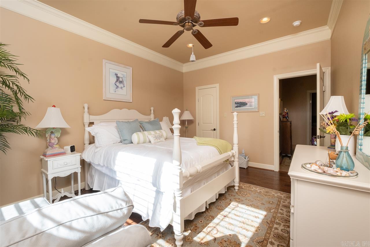 CHENAL DOWNS - Residential