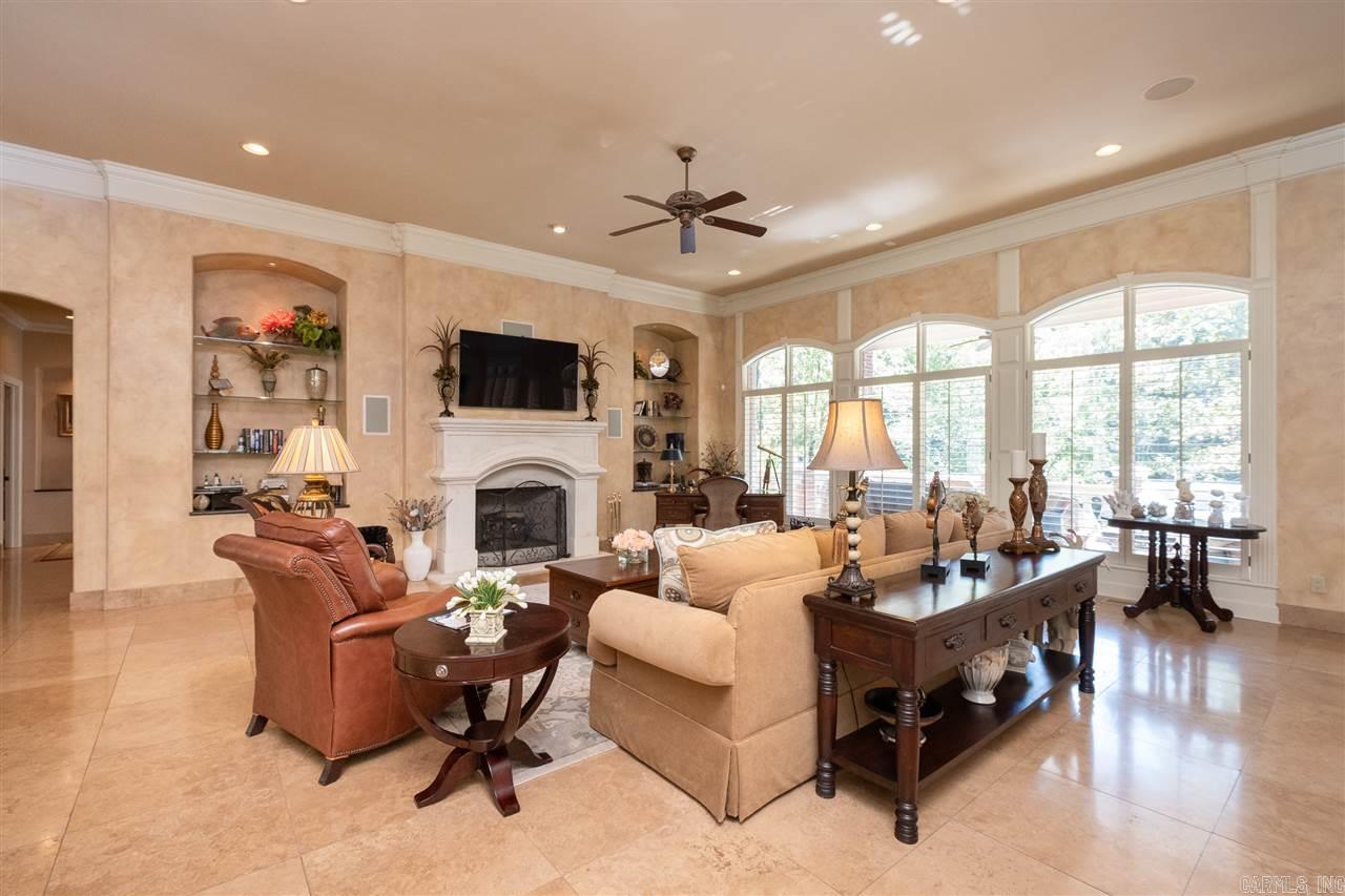 CHENAL DOWNS - Residential