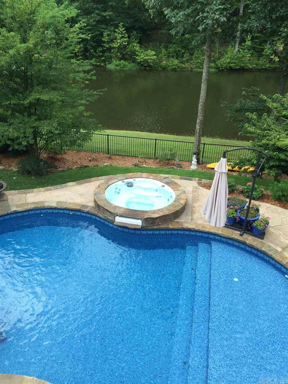 CHENAL DOWNS - Residential