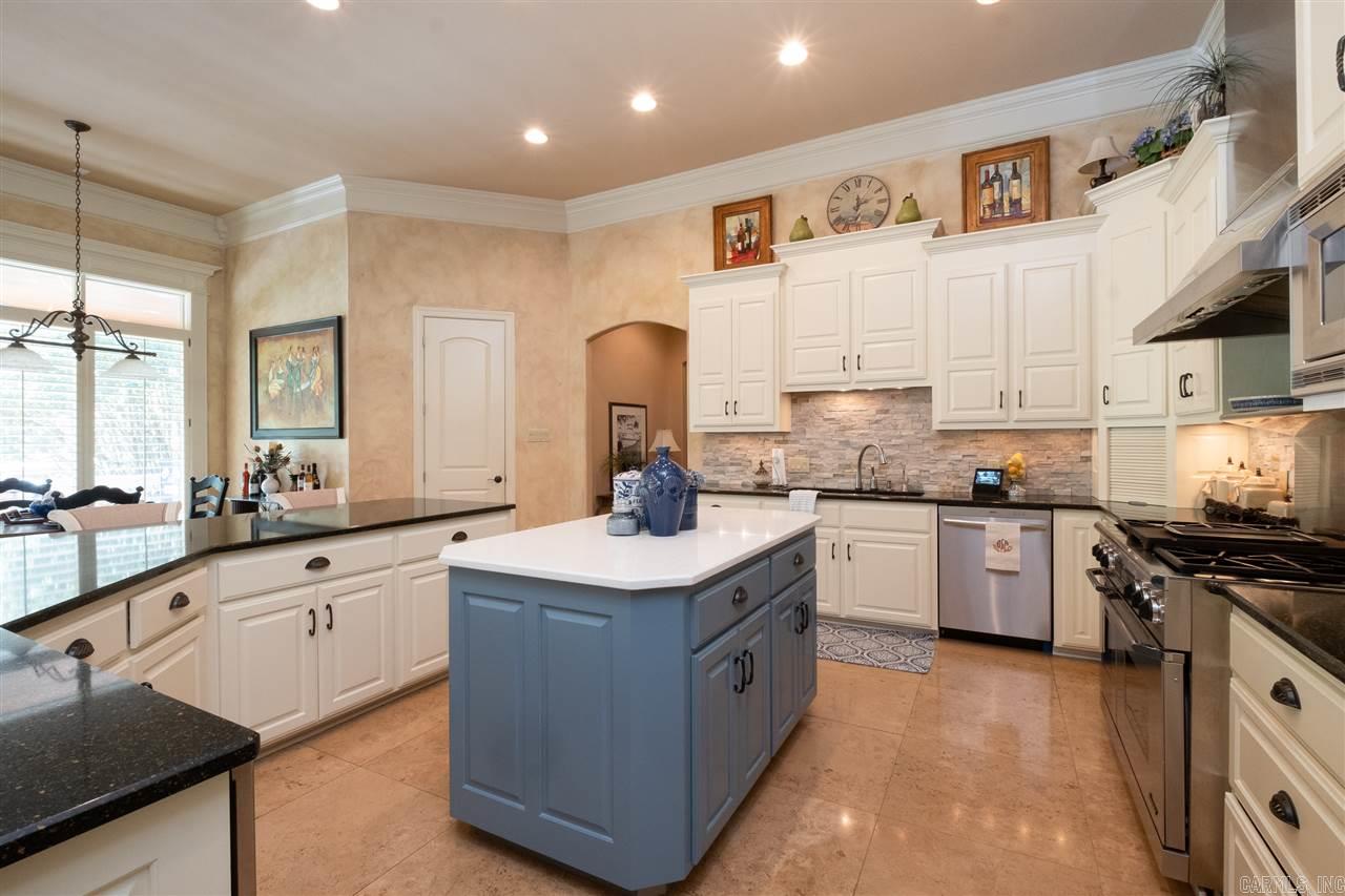 CHENAL DOWNS - Residential