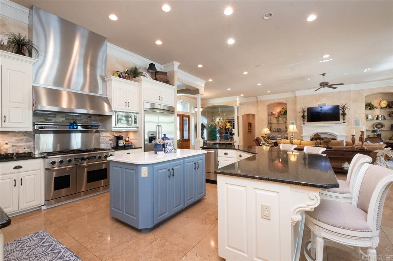 CHENAL DOWNS - Residential