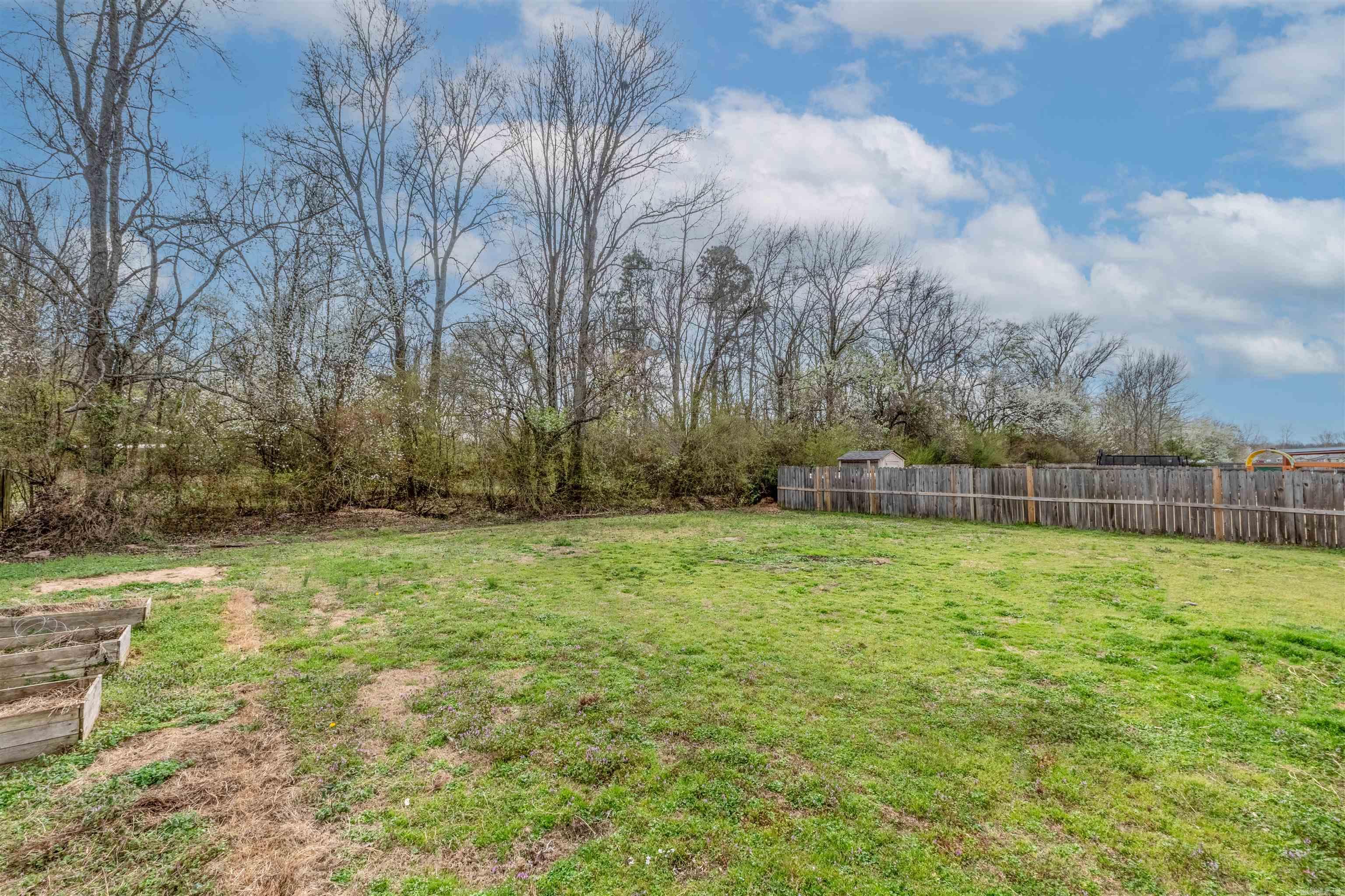WILLOW LAKE - Residential