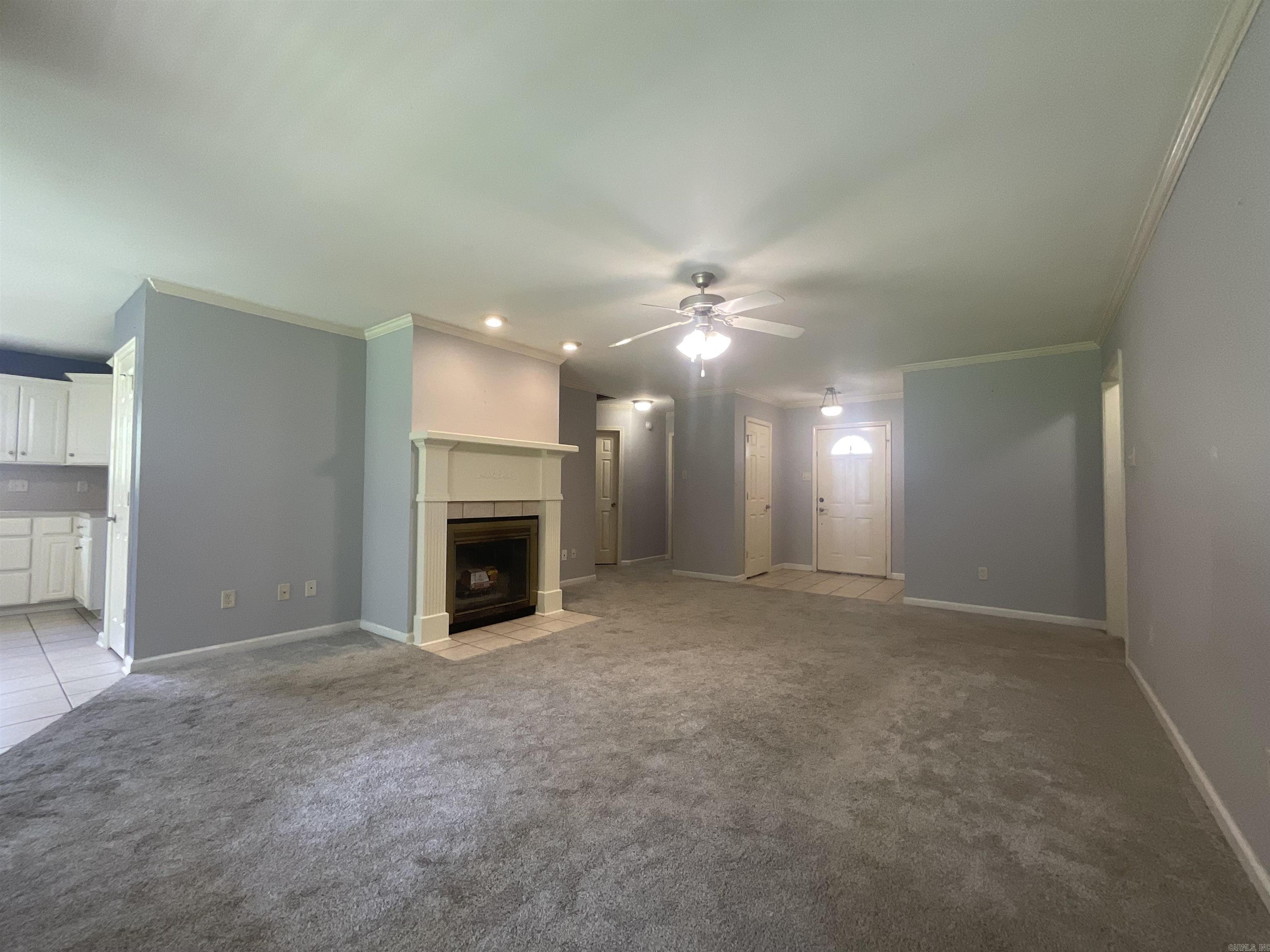 WILLOW LAKE - Residential