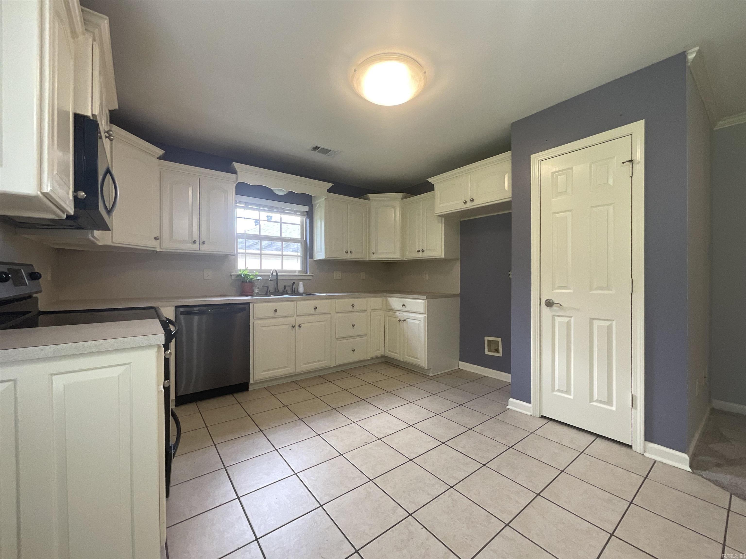 WILLOW LAKE - Residential