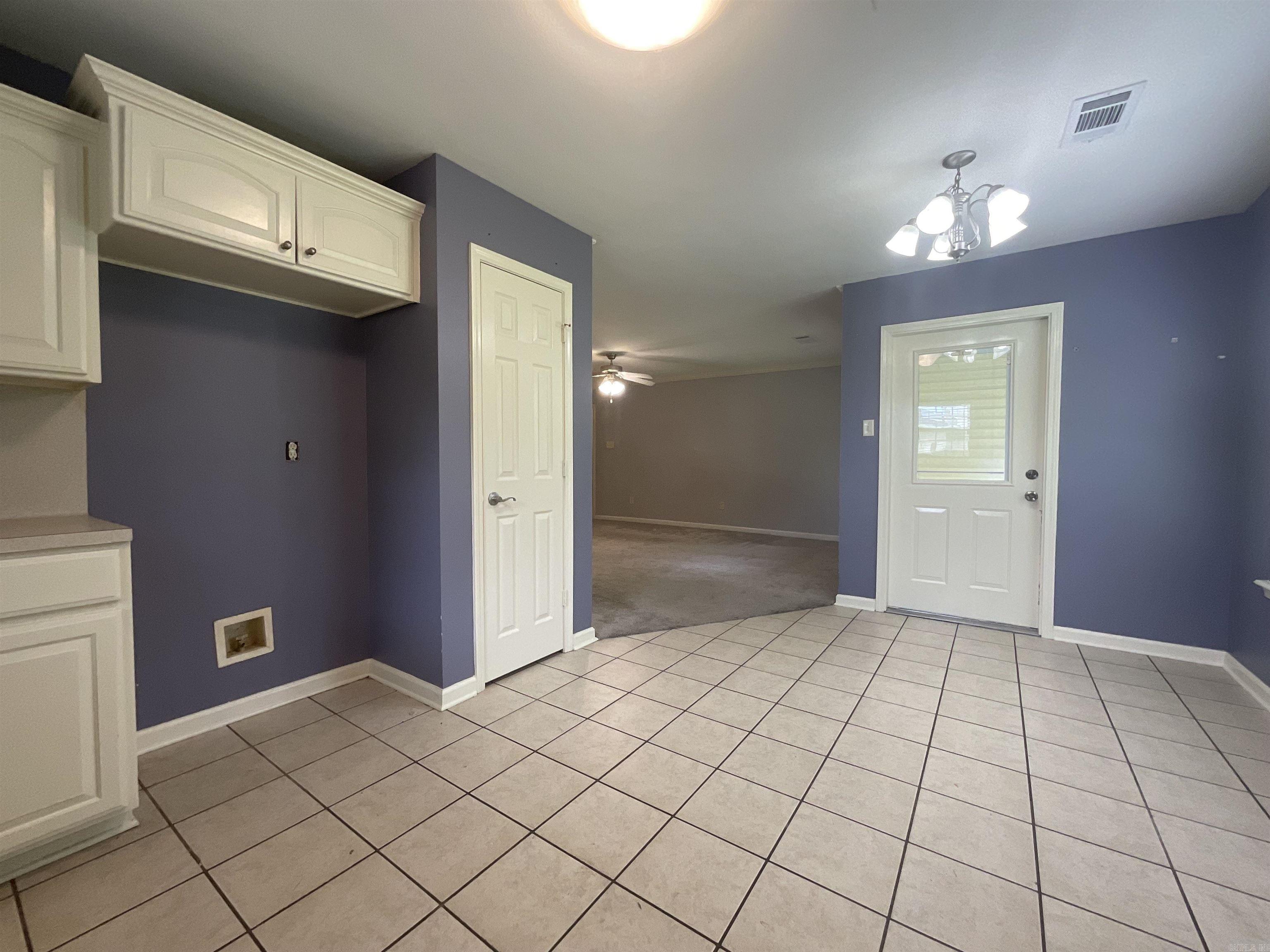 WILLOW LAKE - Residential