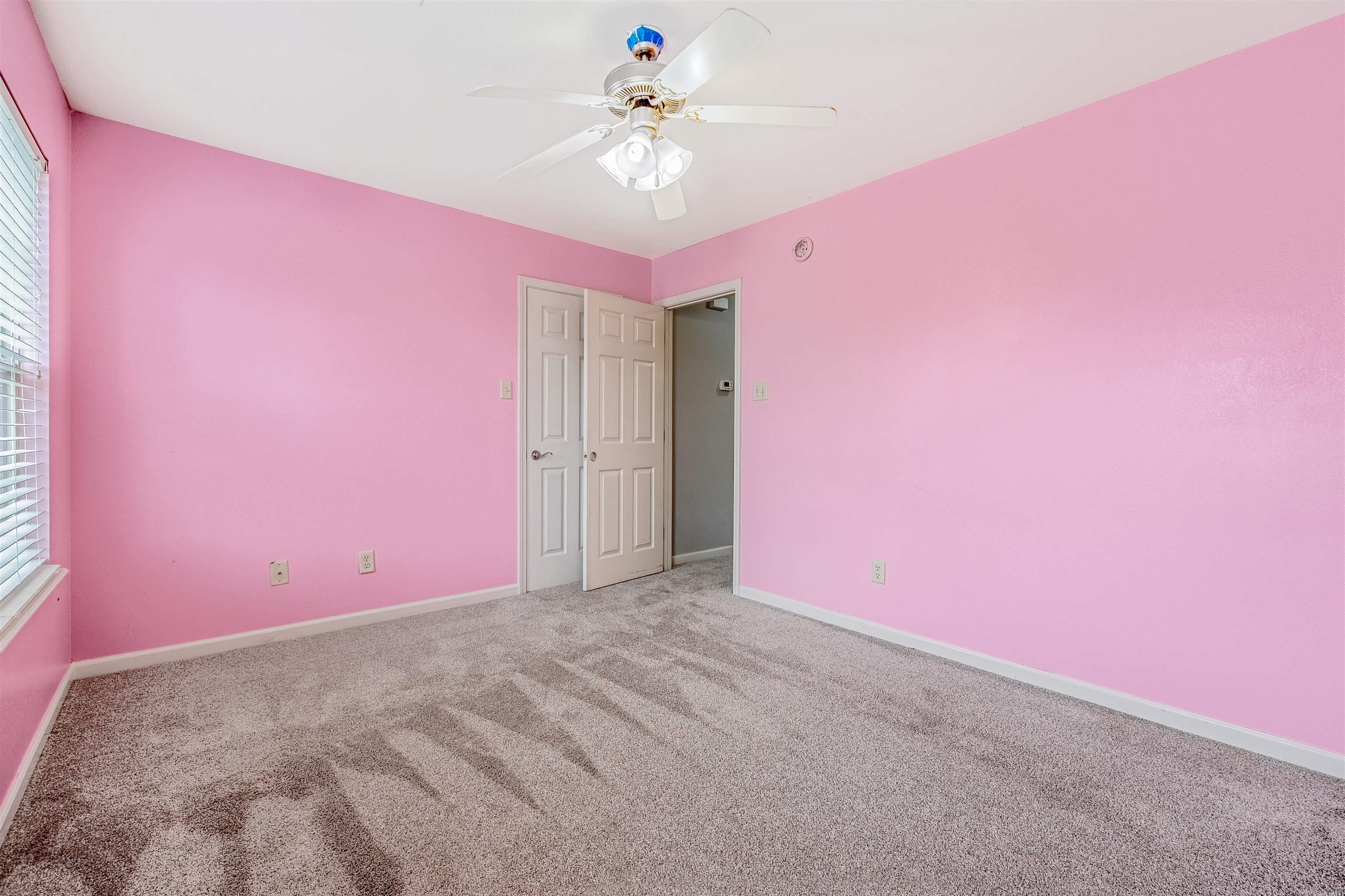 WILLOW LAKE - Residential