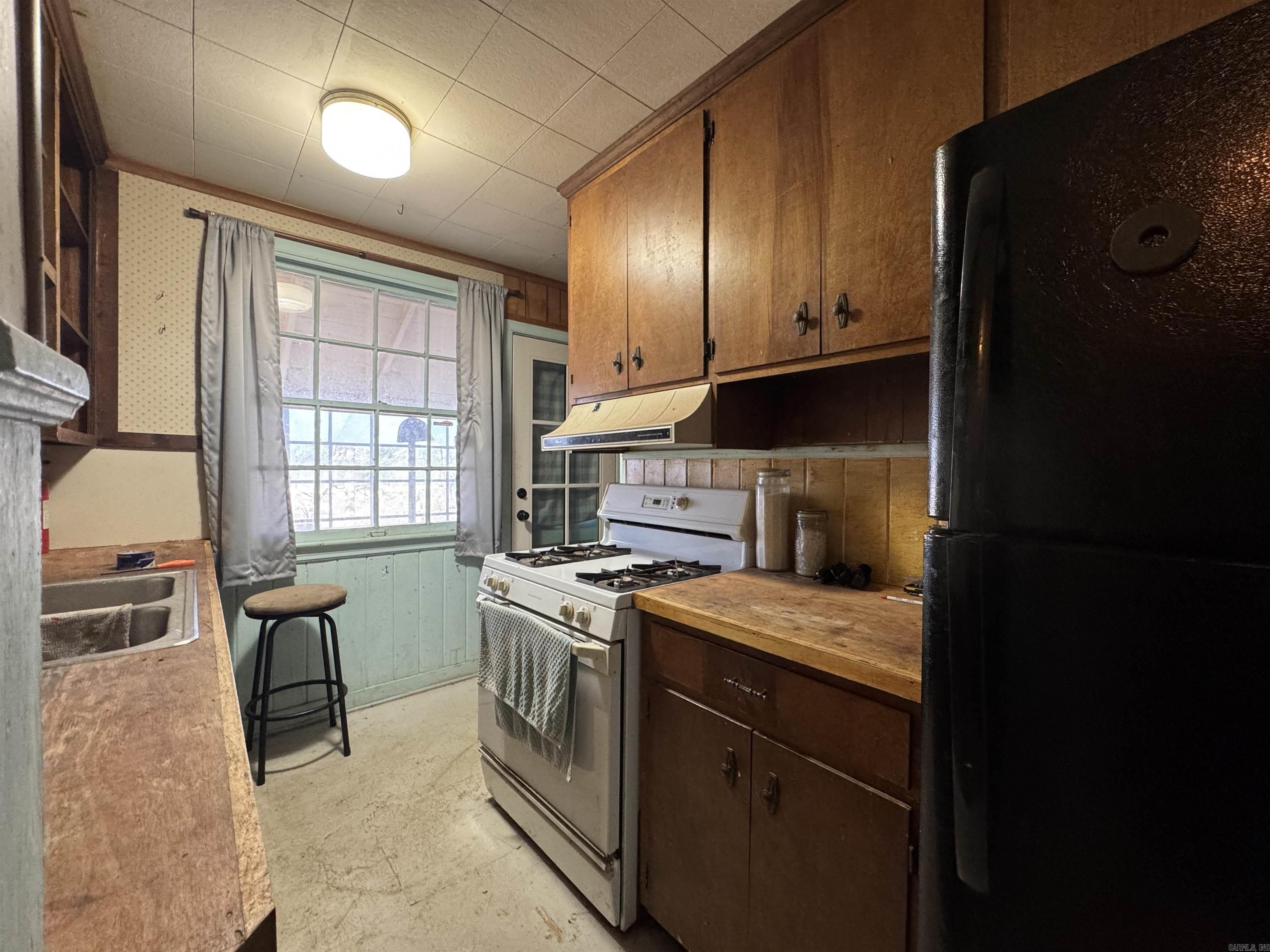 CHERRY & COX - Residential
