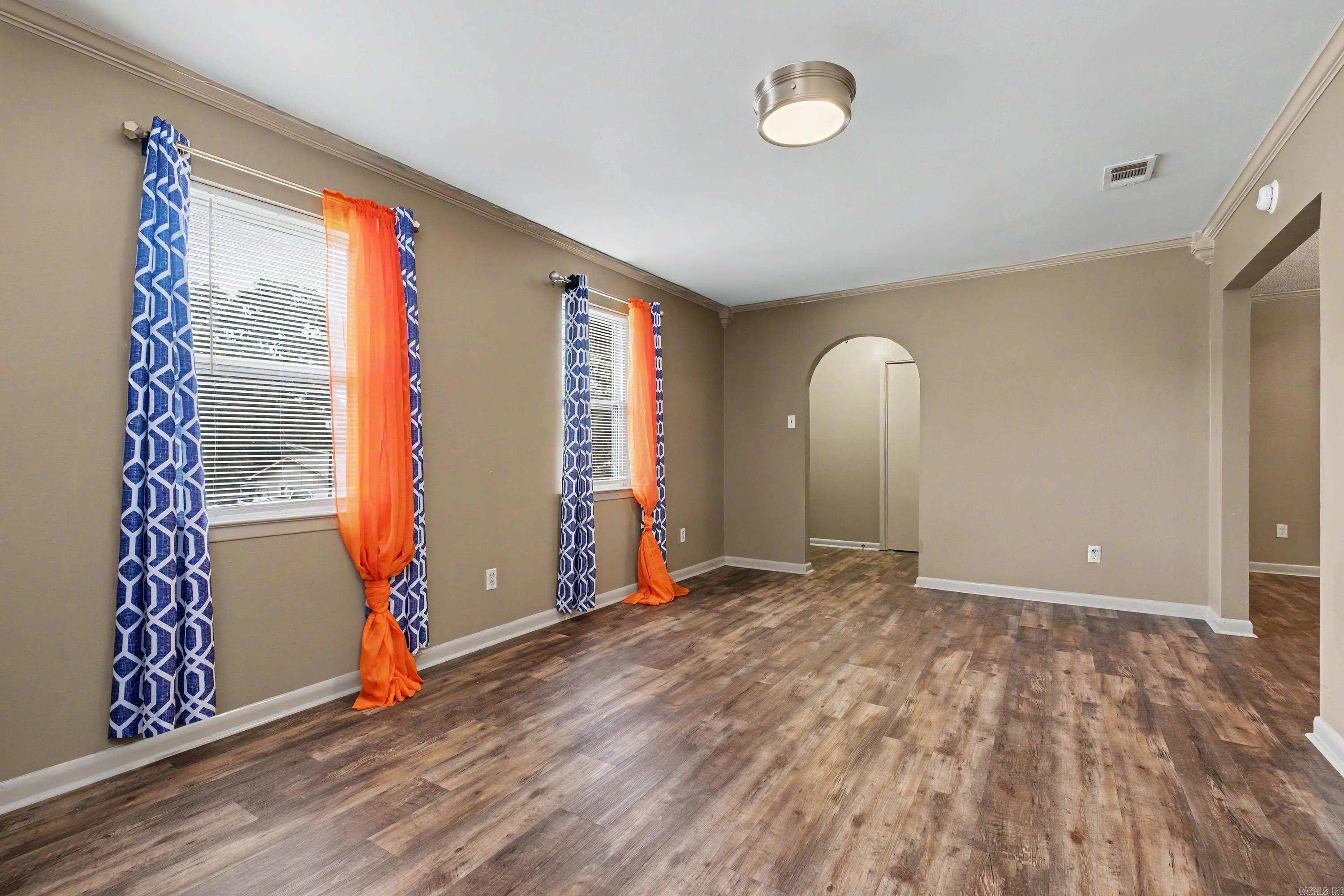 BLOOMFIELD HILLS - Residential
