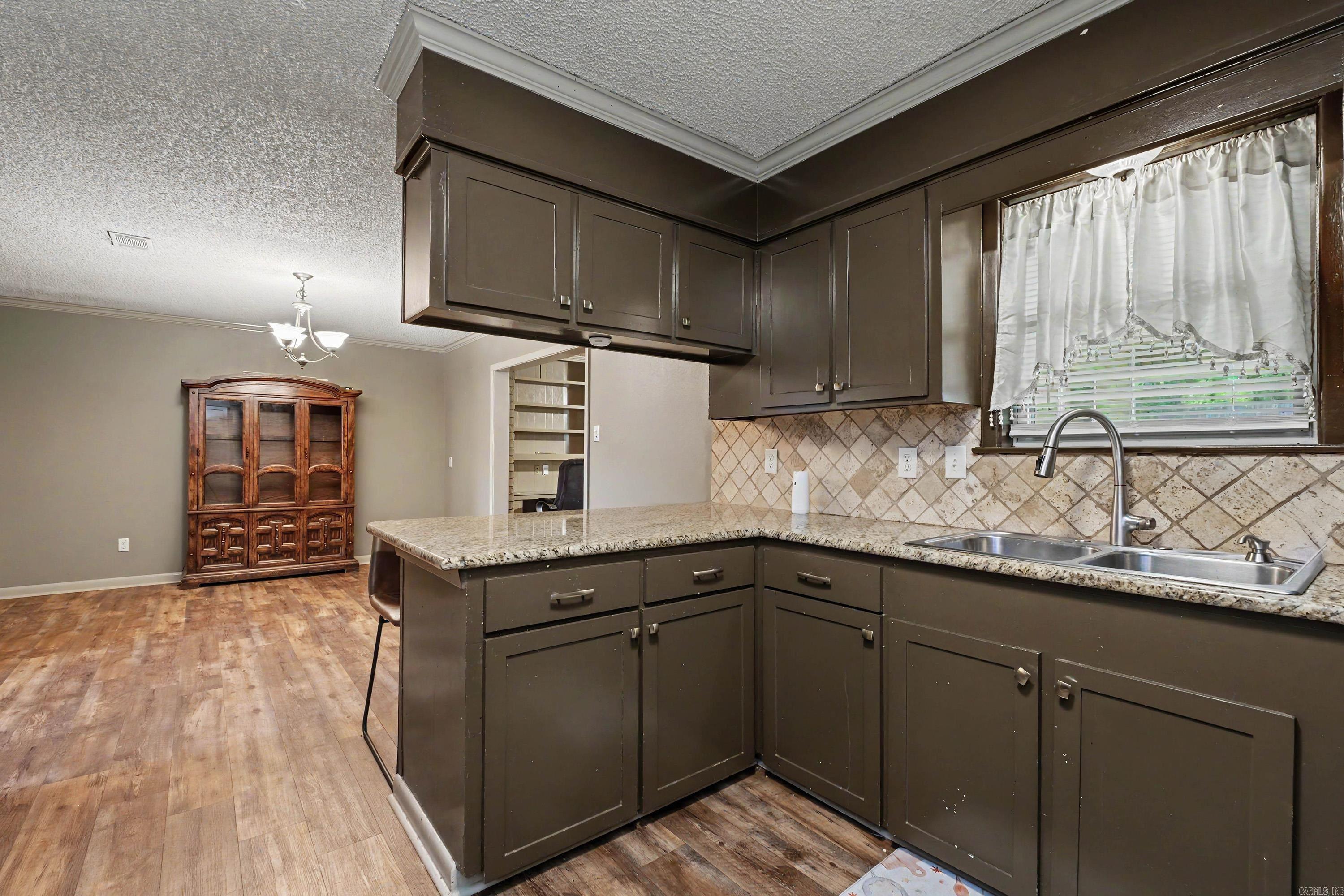 BLOOMFIELD HILLS - Residential
