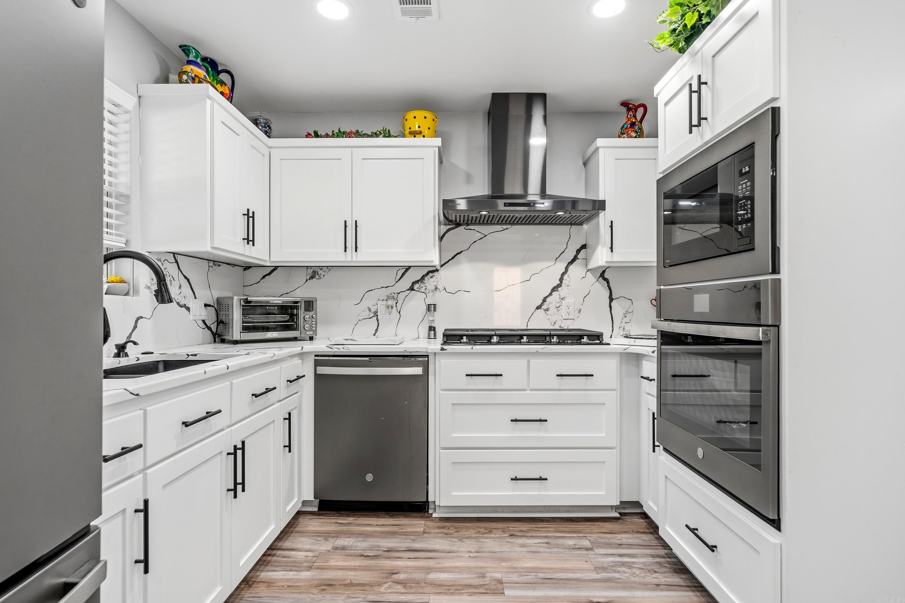 NELSON & BRIAN - Residential
