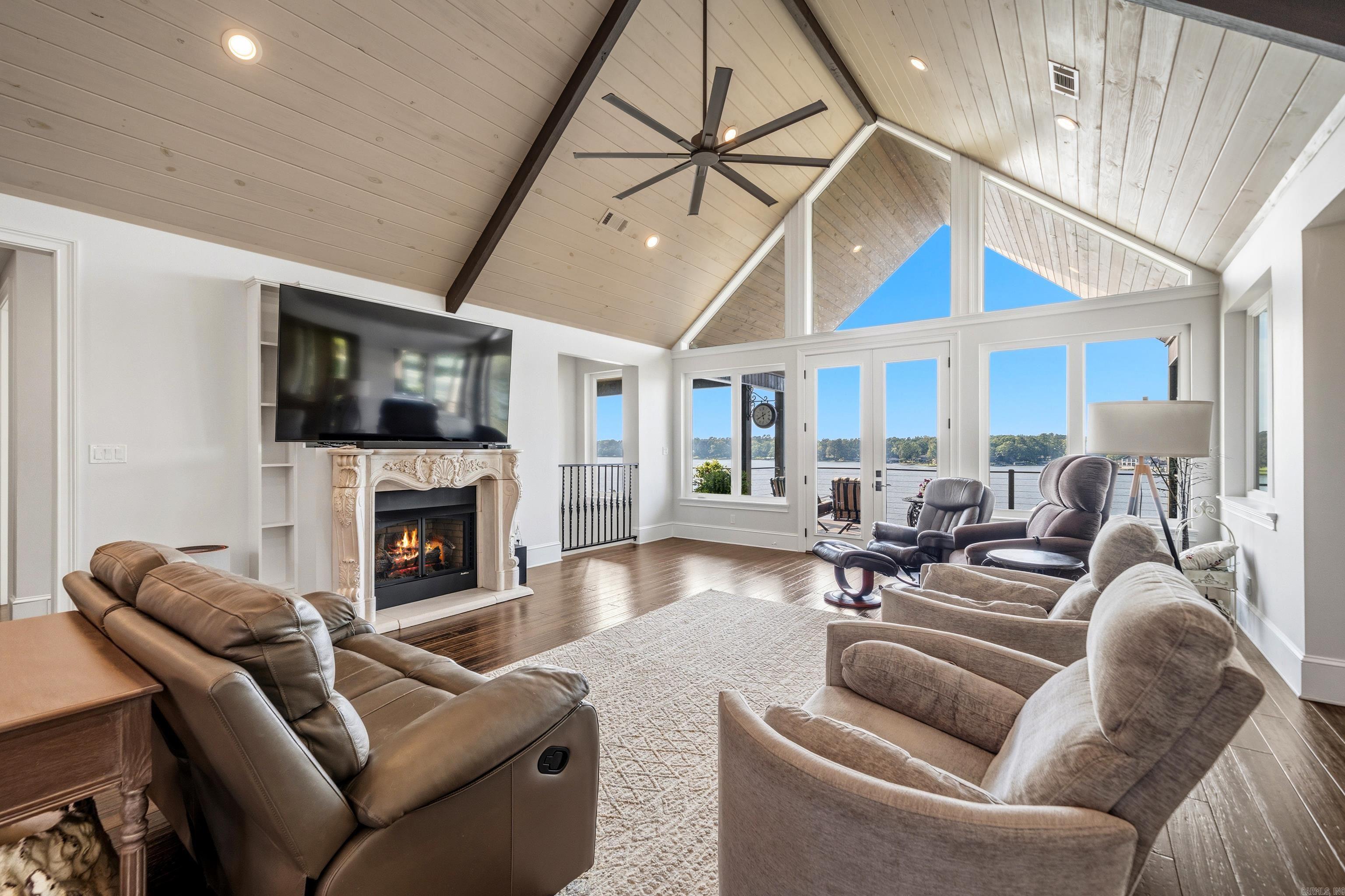 NELSON & BRIAN - Residential