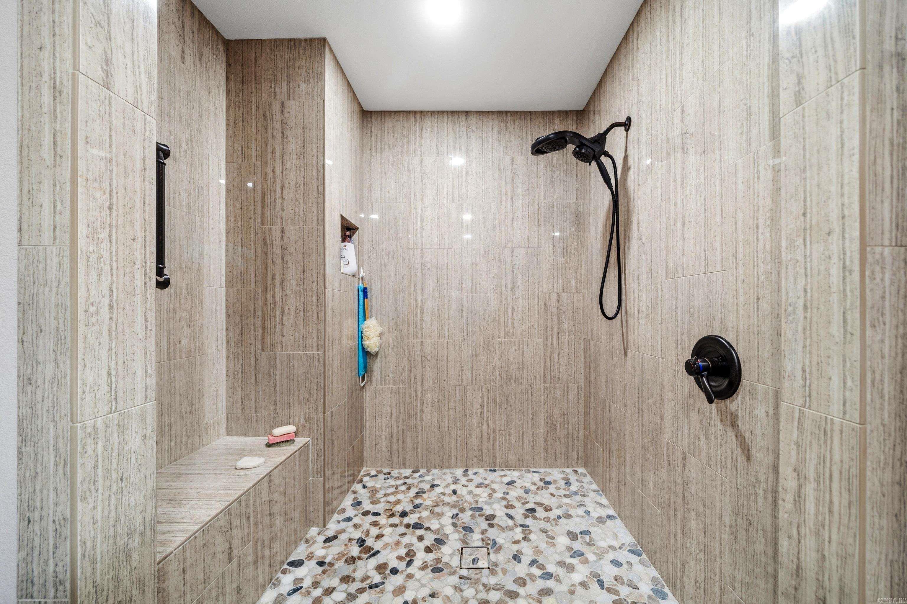 NELSON & BRIAN - Residential