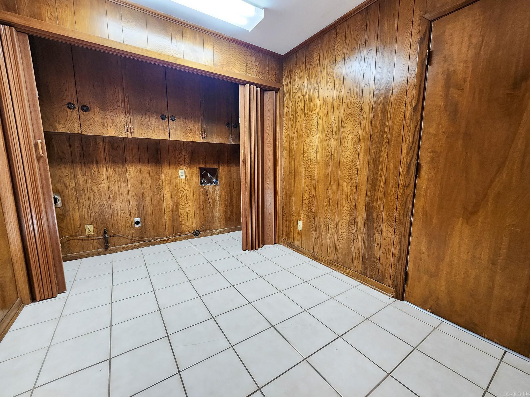THOMPSON HEIGHTS 4TH S-D - Residential