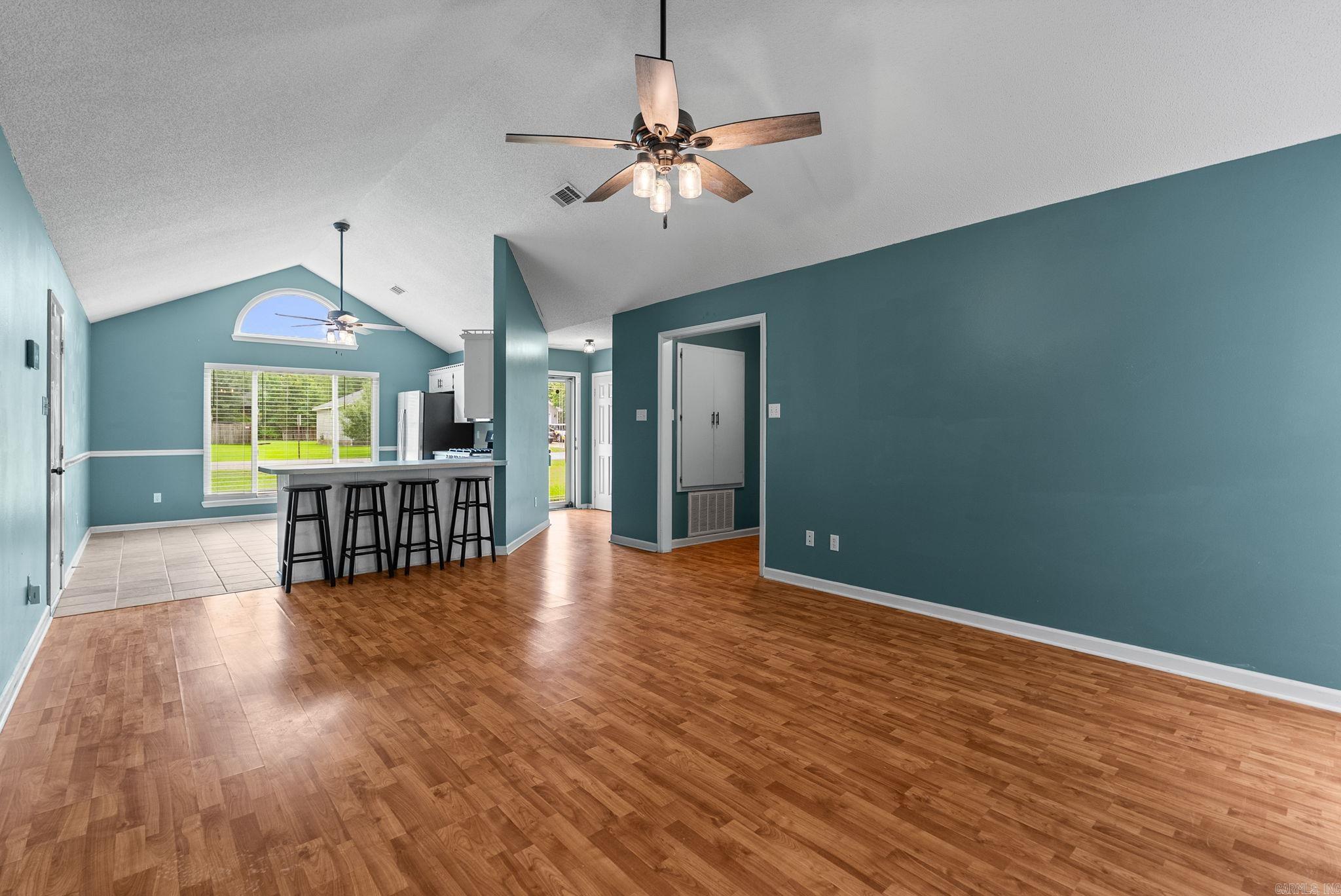 DEERFIELD ESTATES - Residential