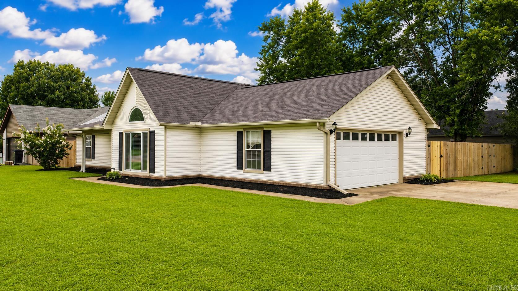 DEERFIELD ESTATES - Residential