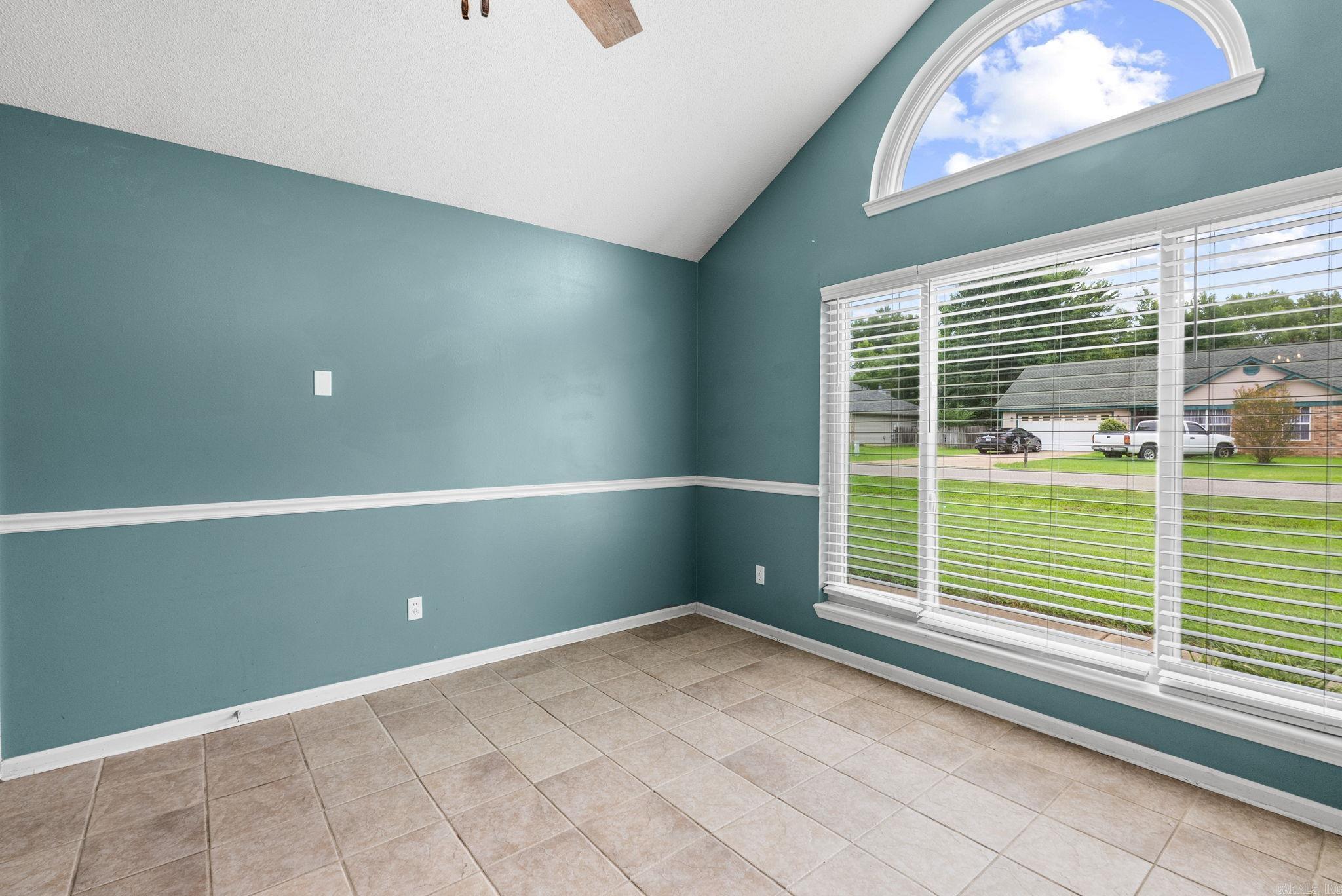 DEERFIELD ESTATES - Residential