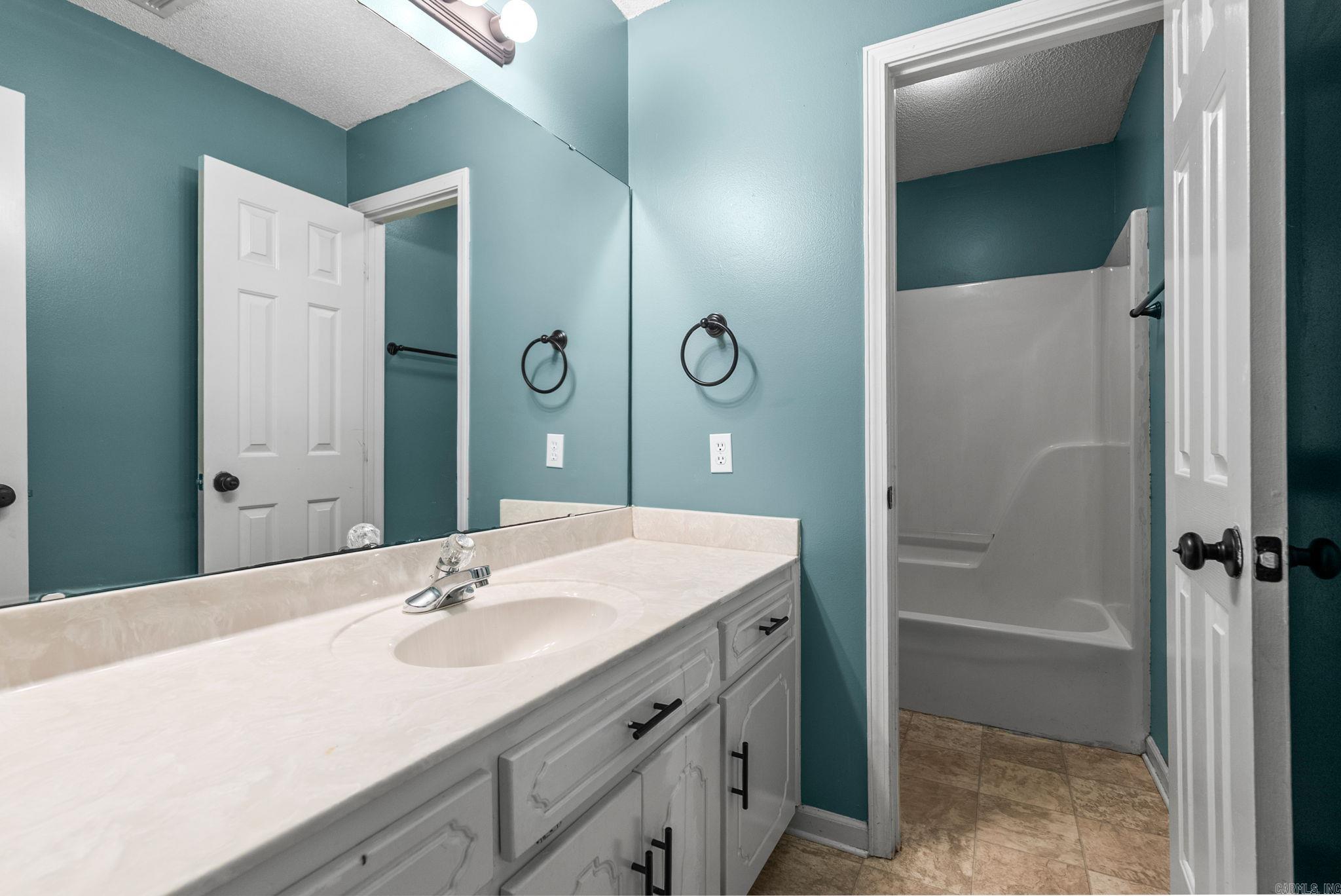 DEERFIELD ESTATES - Residential