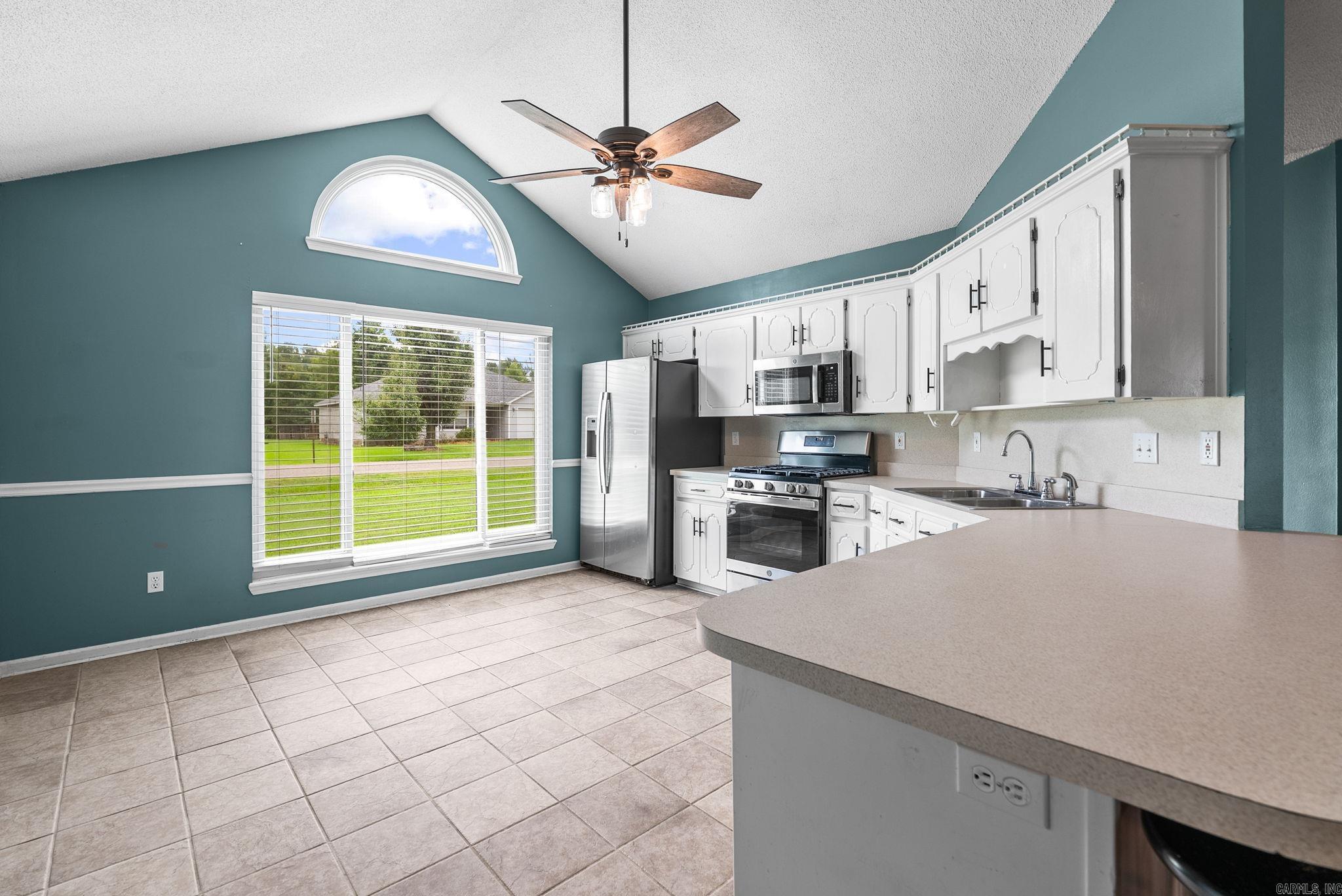 DEERFIELD ESTATES - Residential