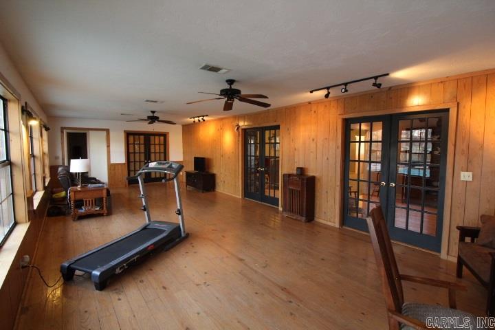 MAUMELLE CLUB MANOR TO CRYSTAL - Residential
