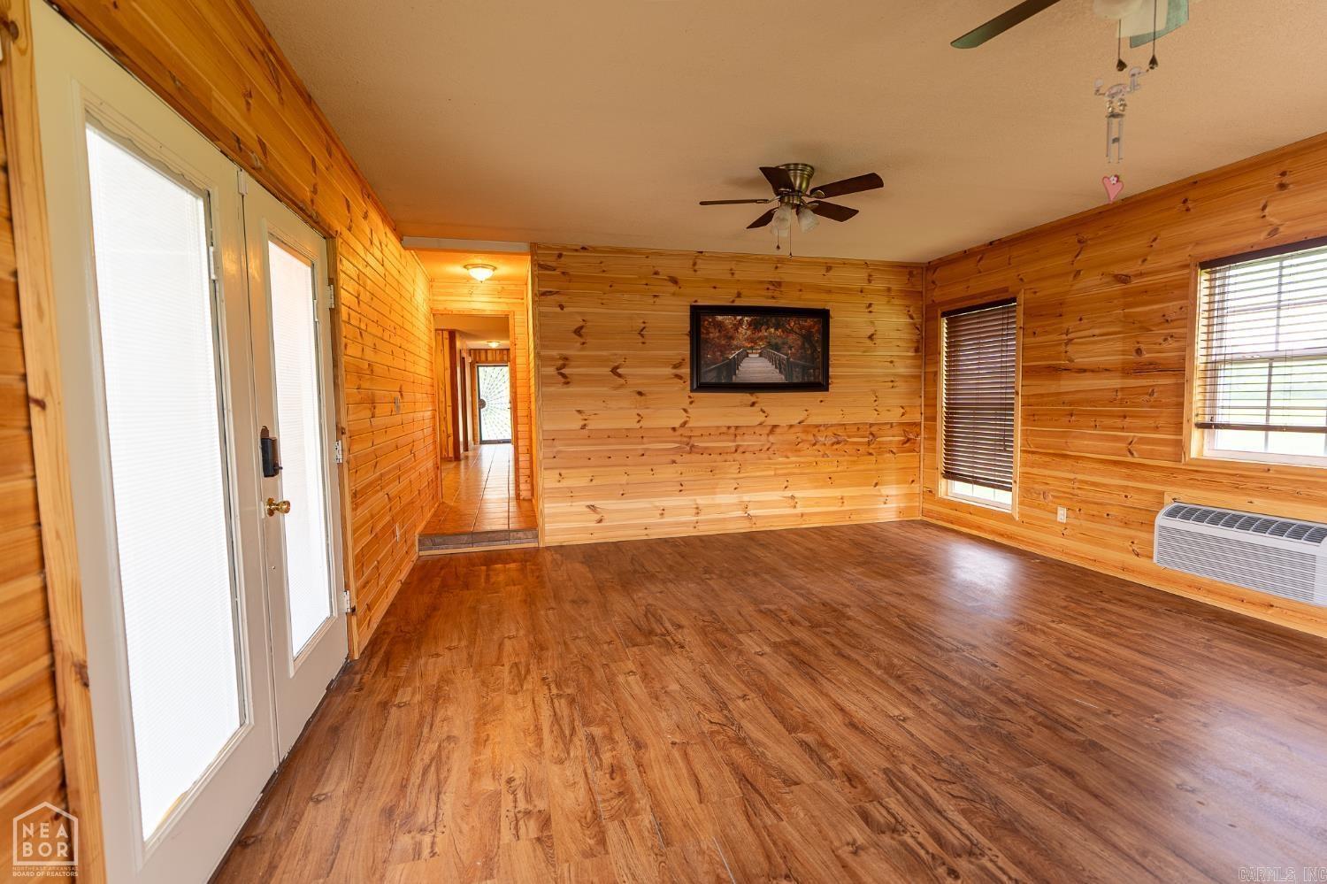 CEDAR VALLEY S/D - Residential