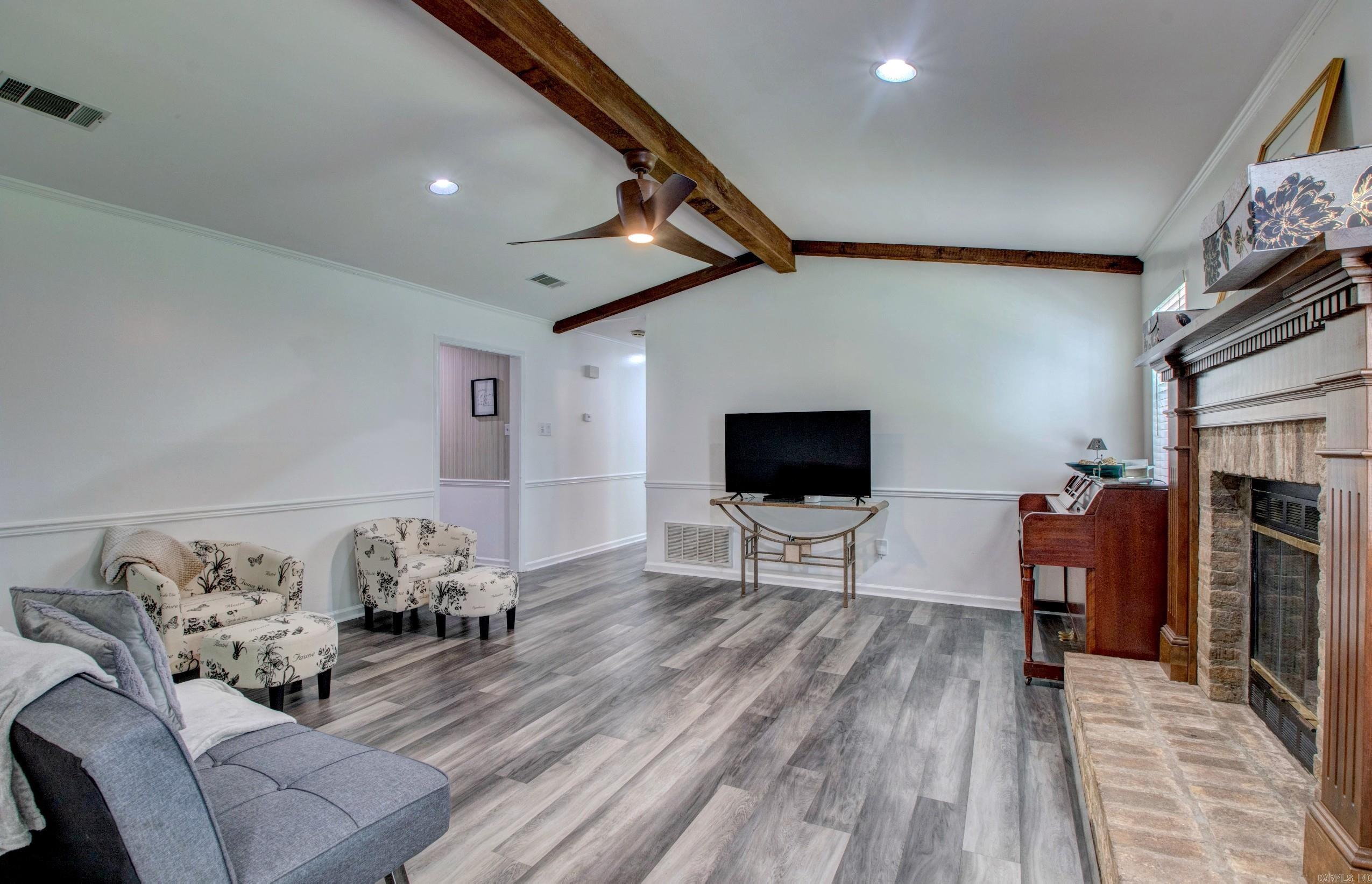 CRYSTAL VALLEY MANOR - Residential