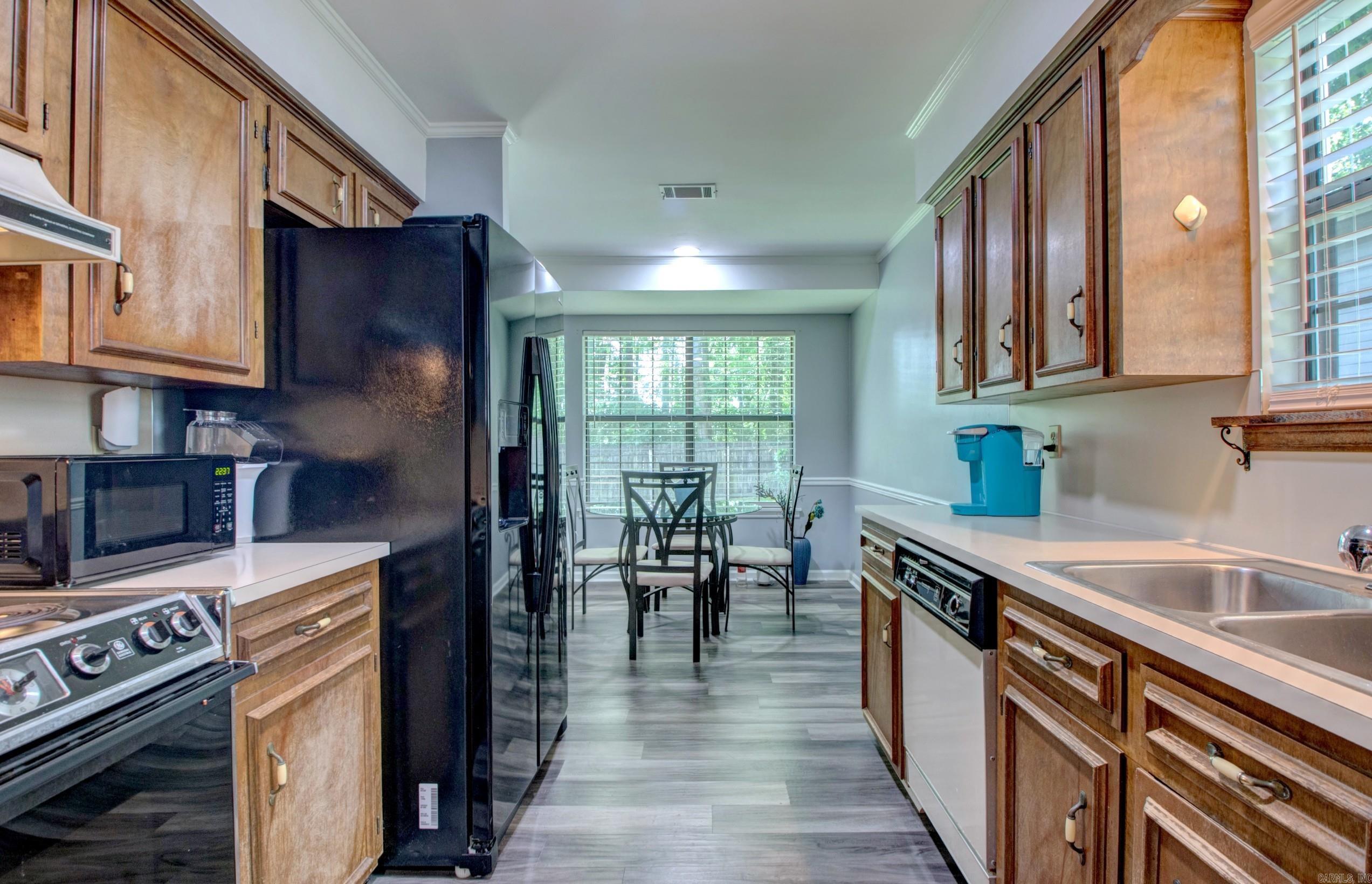 CRYSTAL VALLEY MANOR - Residential