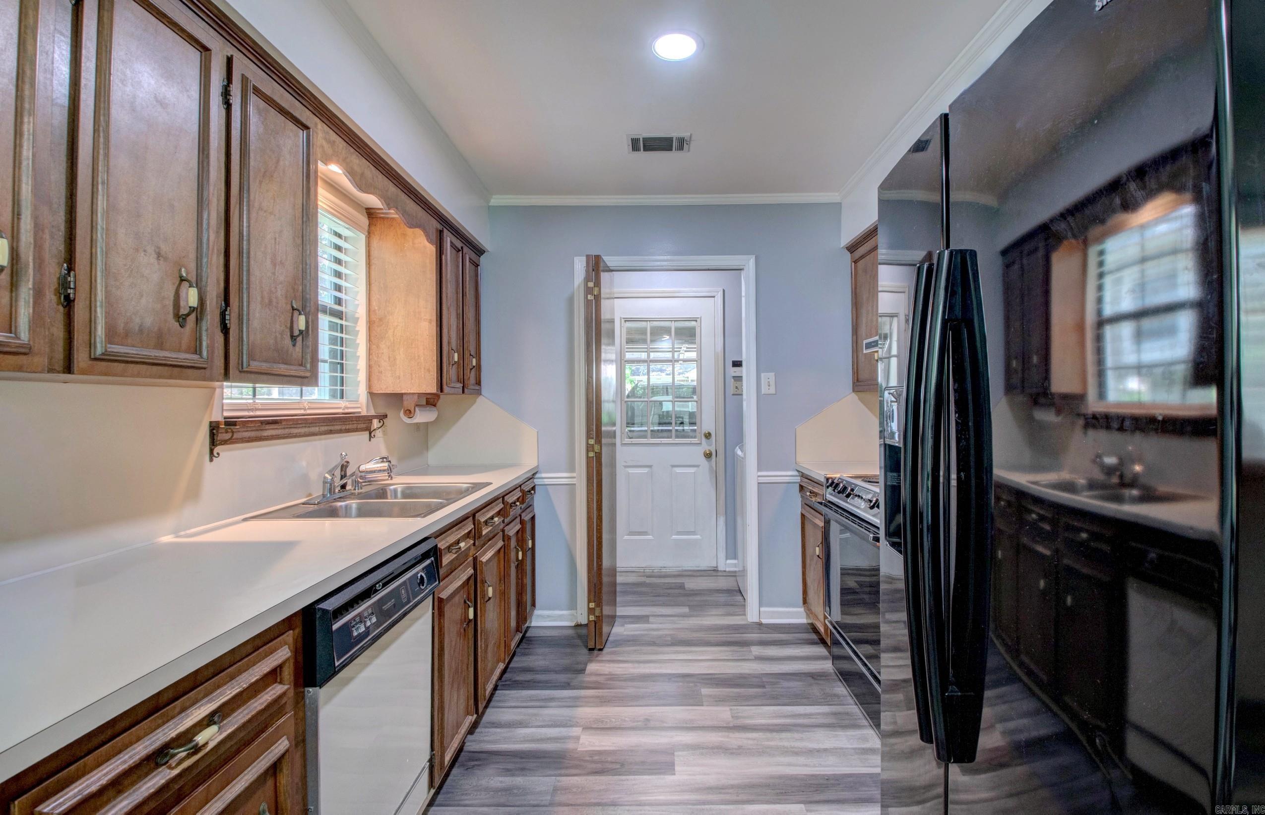 CRYSTAL VALLEY MANOR - Residential