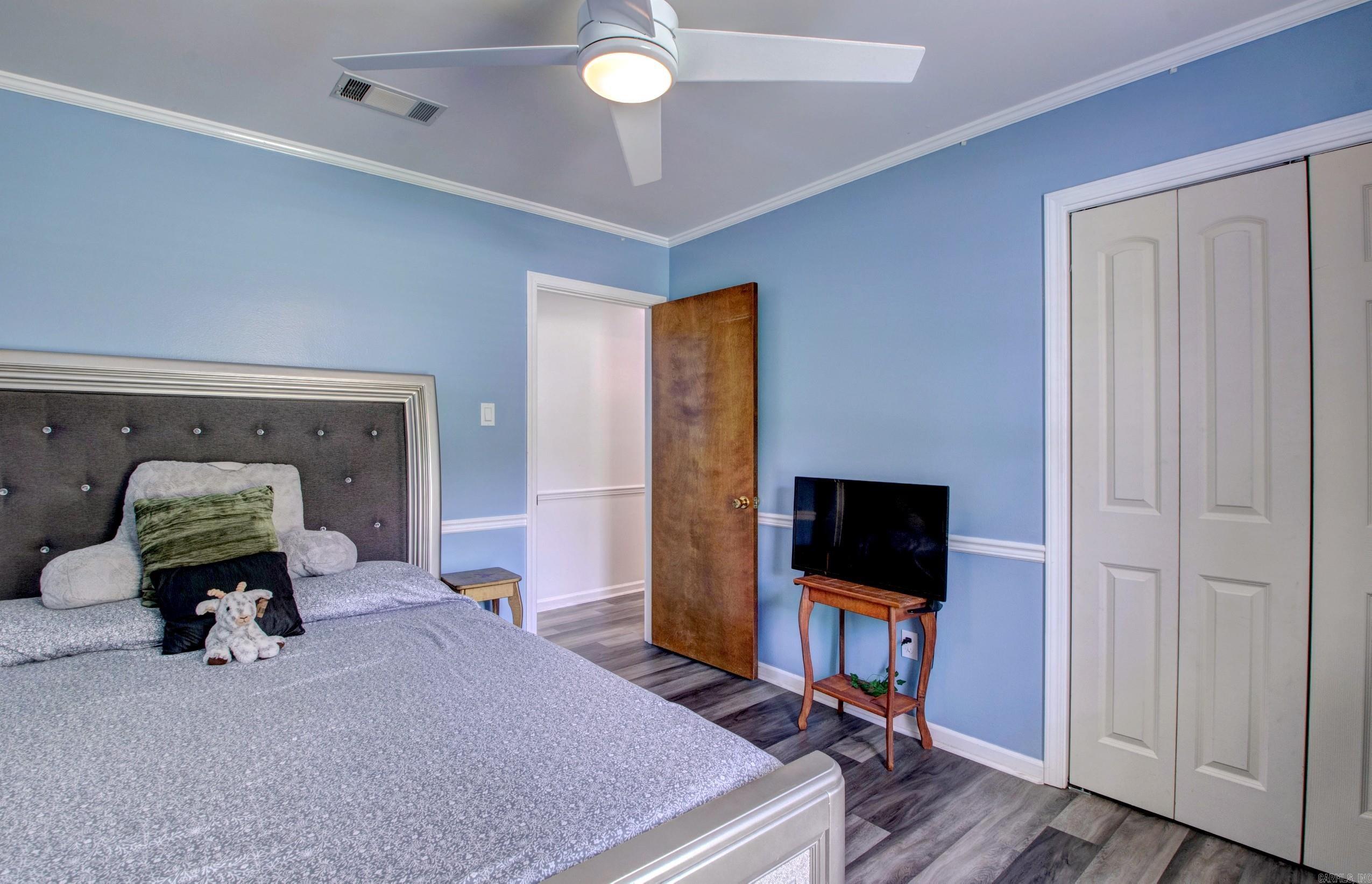 CRYSTAL VALLEY MANOR - Residential
