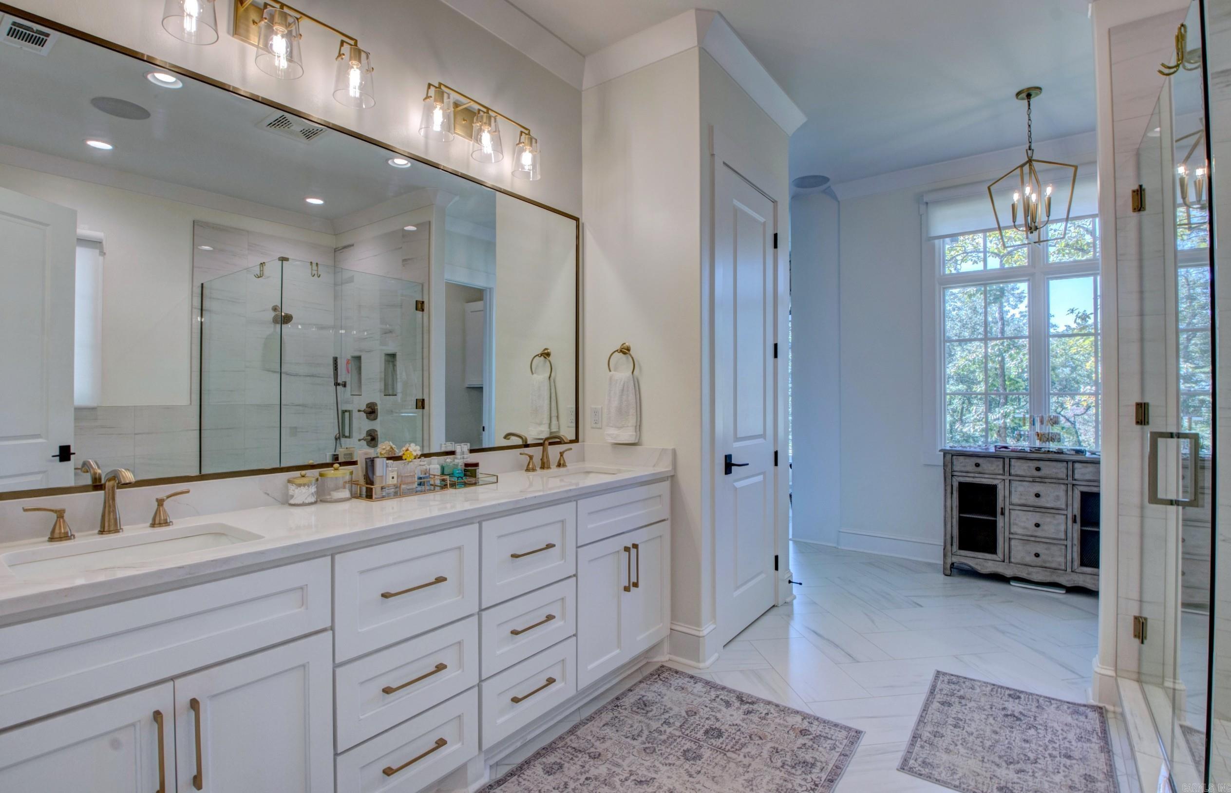 BEAR DEN ESTATES - Residential