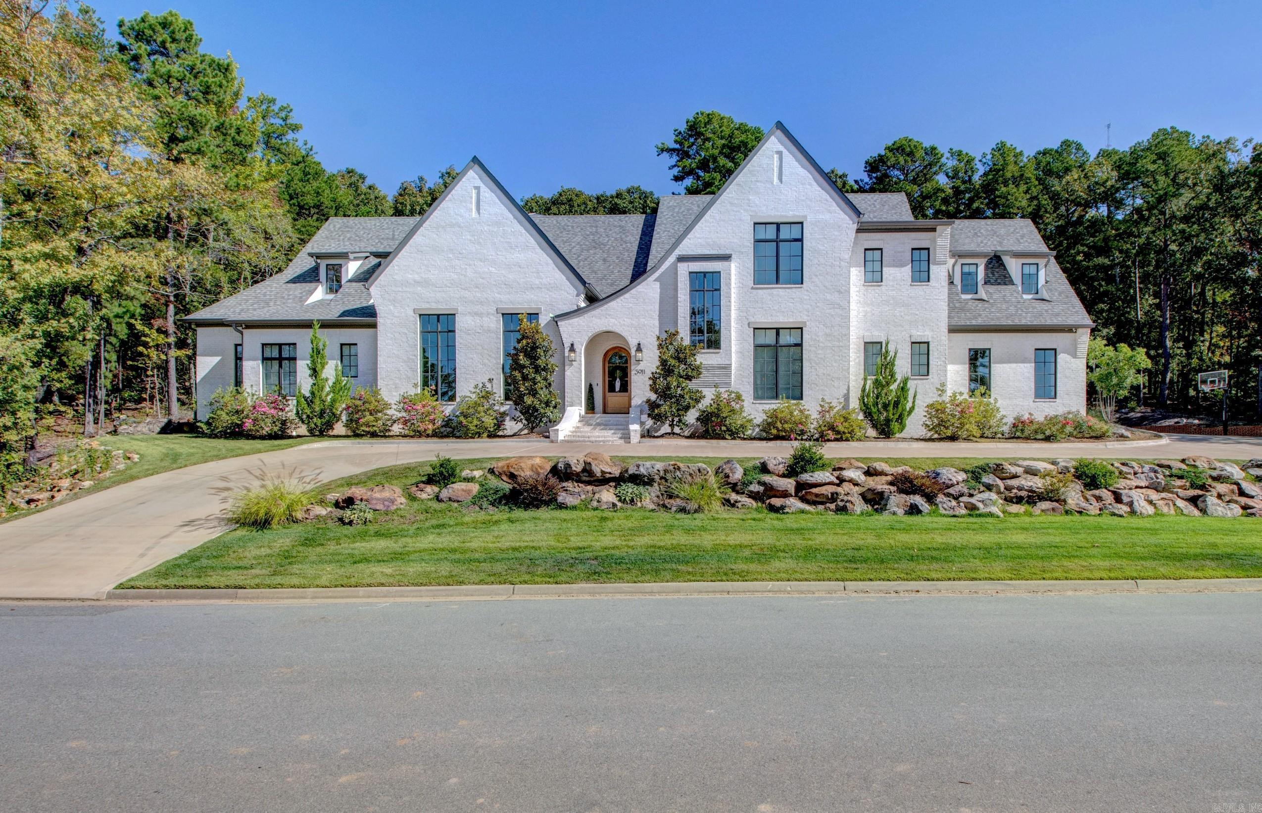 BEAR DEN ESTATES - Residential