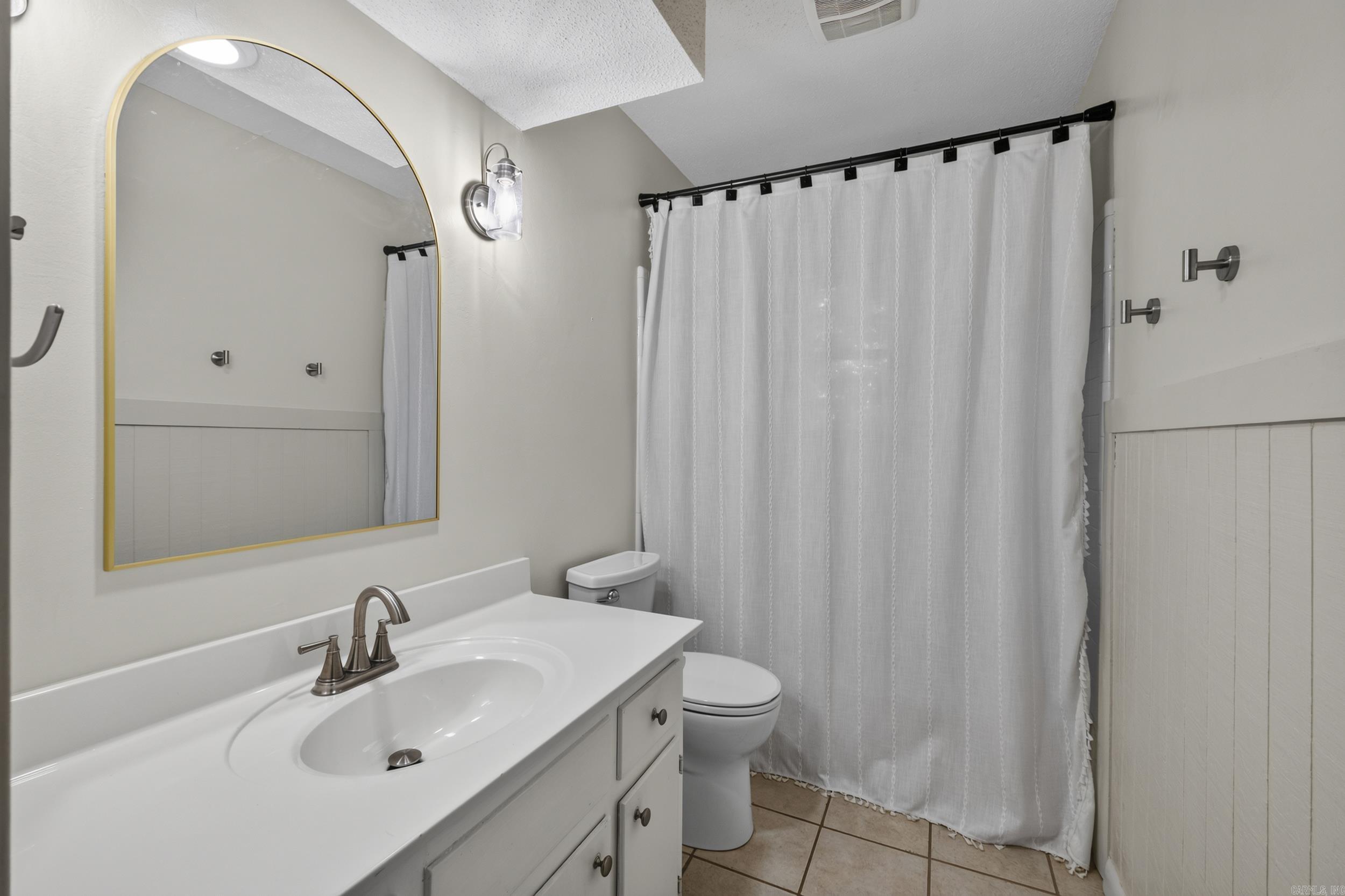 INDIAN HILLS - Residential