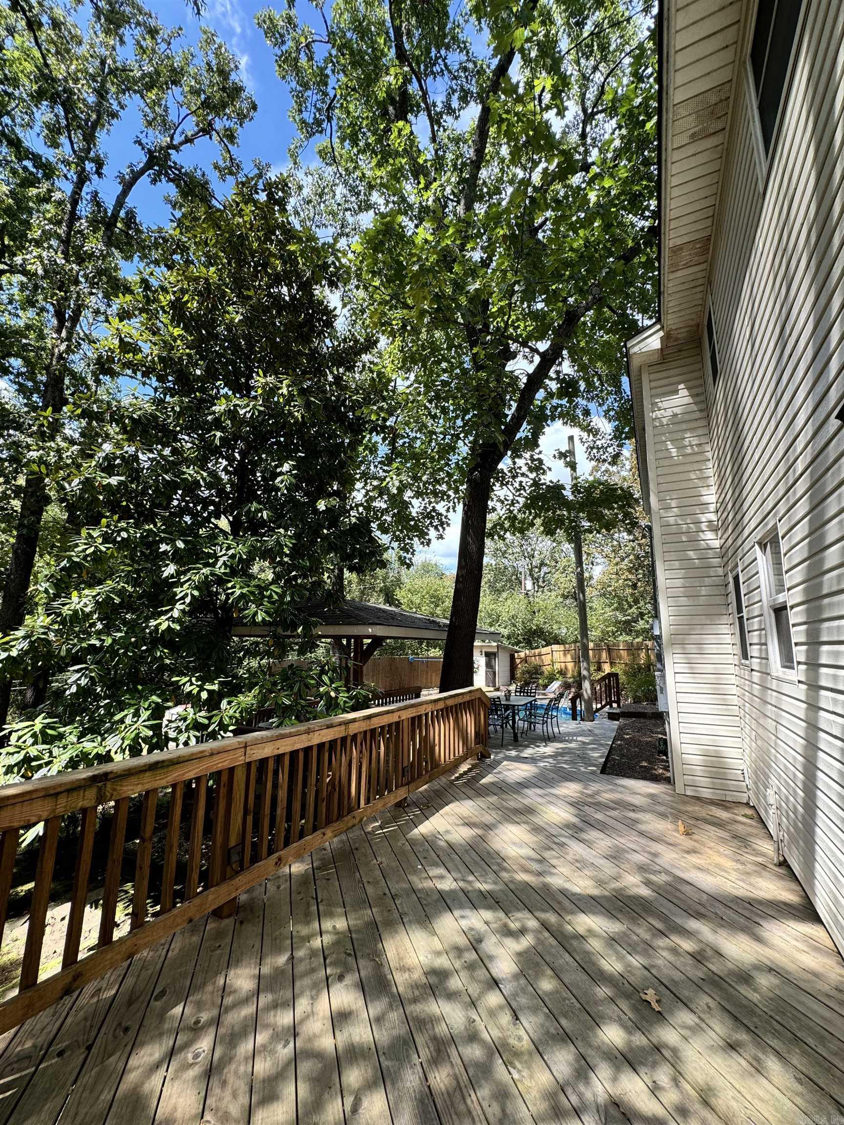 INDIAN HILLS - Residential